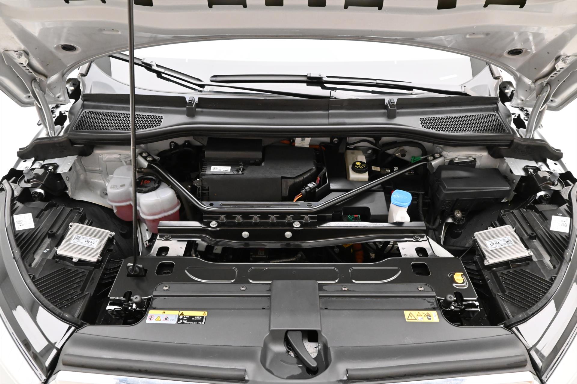 Hlavní fotografie vozu Škoda Enyaq iV 60 132kW SOH 88% FIRST Edition Záruka až 3 roky (10)