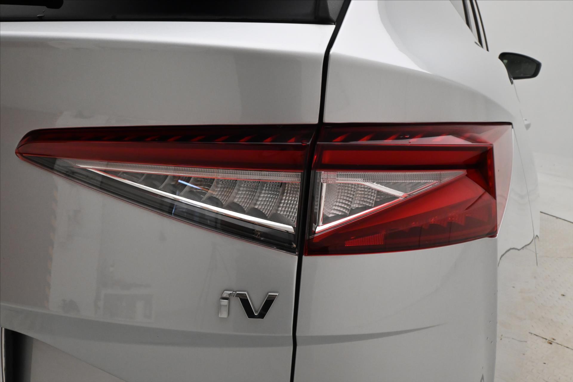 Hlavní fotografie vozu Škoda Enyaq iV60 132kW SOH 88% FIRST Edition Záruka až 3 roky (31)