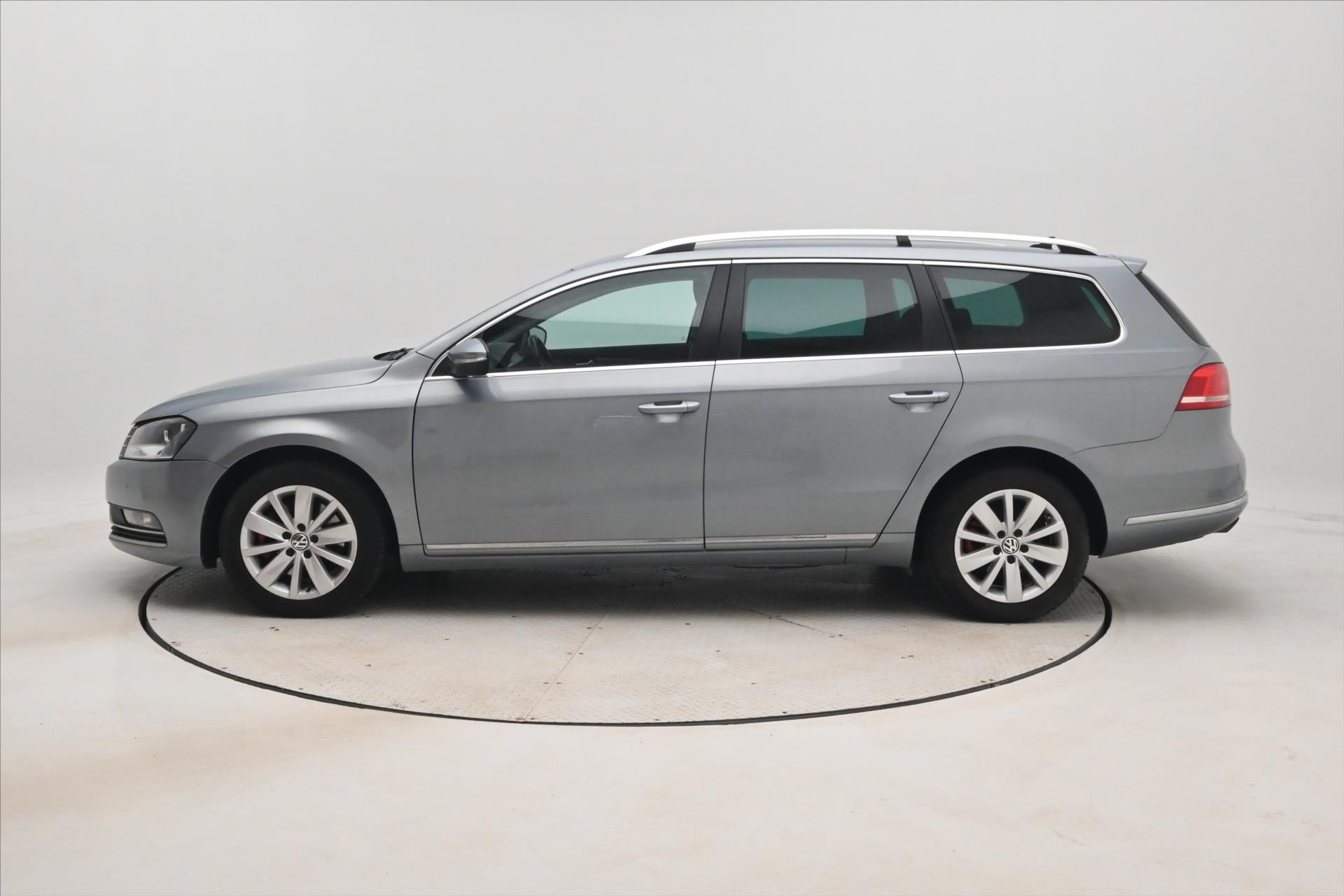 Hlavní fotografie vozu Volkswagen Passat 2,0 TDI 103kW DSG Nová STK (8)