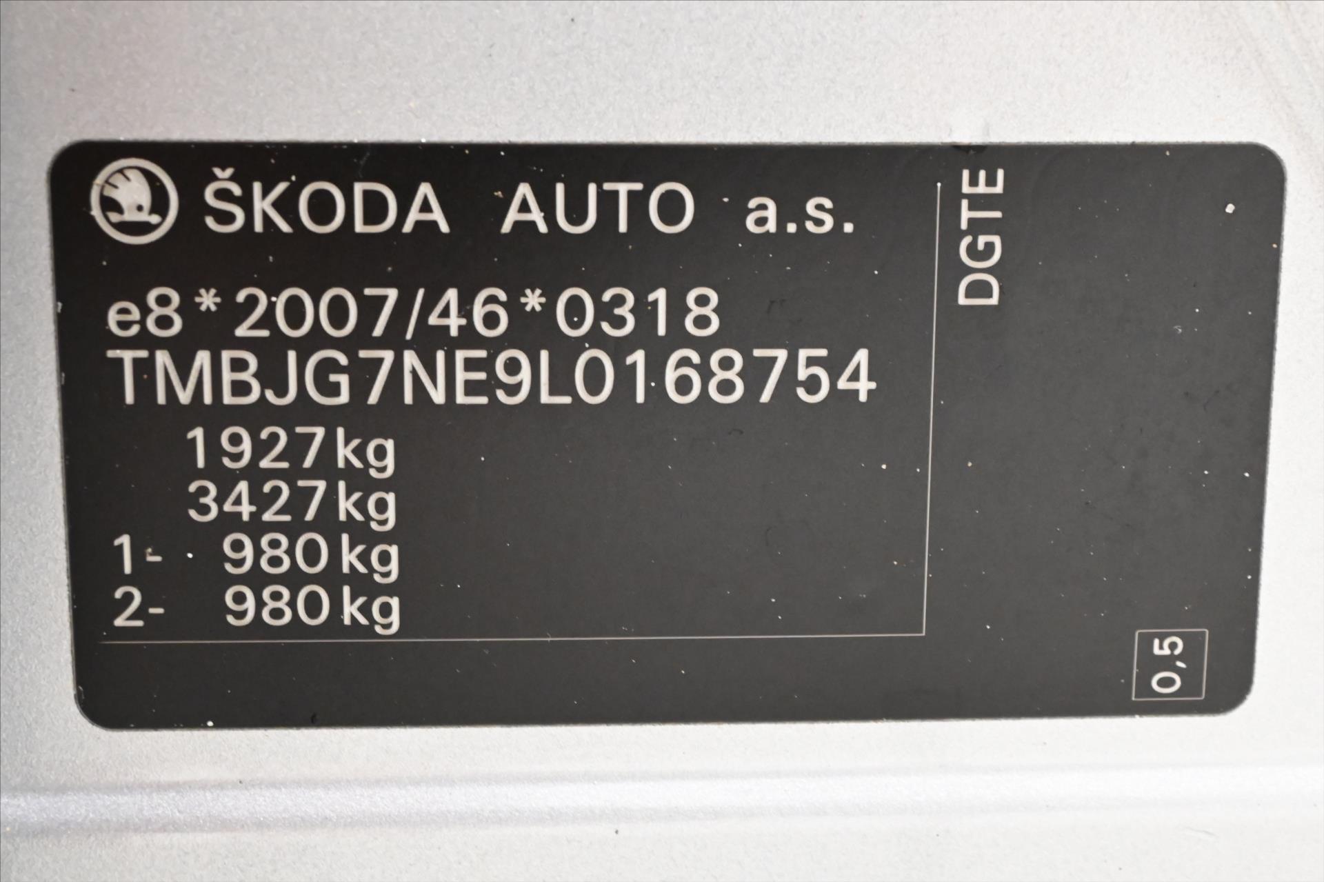 Hlavní fotografie vozu Škoda Octavia 1,6 TDI 85 kW Ambition Záruka až 5 let (12)