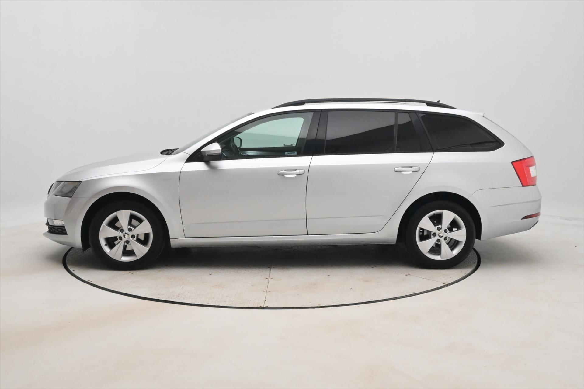 Hlavní fotografie vozu Škoda Octavia 1,6 TDI 85 kW Ambition Záruka až 5 let (8)