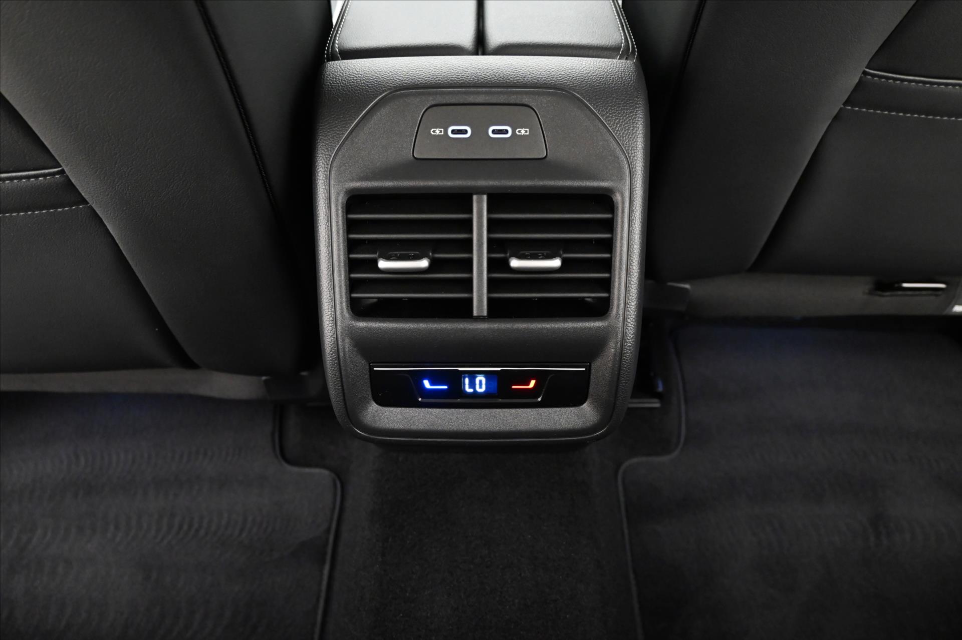 Hlavní fotografie vozu Volkswagen Passat 2,0 TDI 110 kW DSG Business Záruka až 5 let (22)