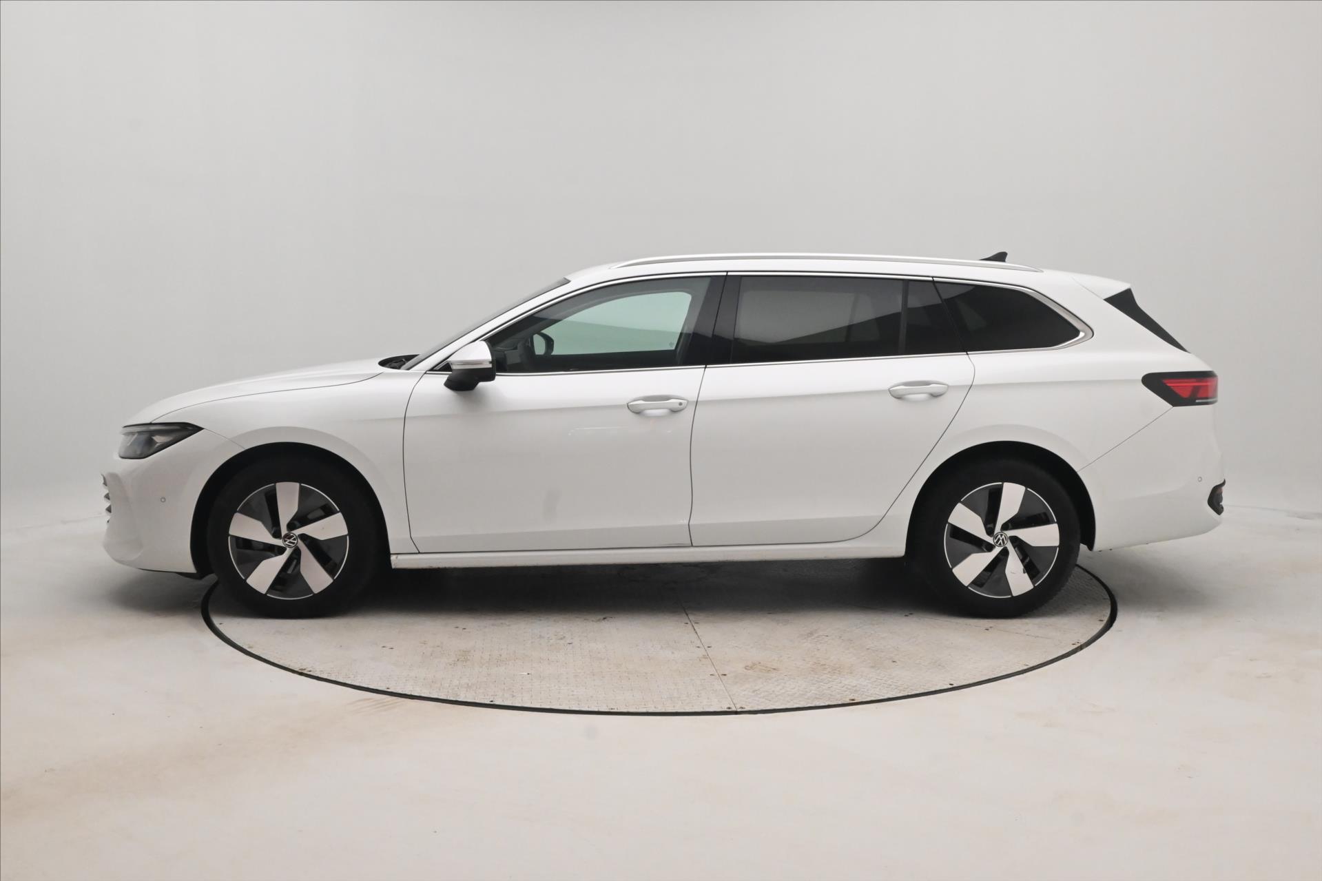 Hlavní fotografie vozu Volkswagen Passat 2,0 TDI 110 kW DSG Business Záruka až 5 let (8)