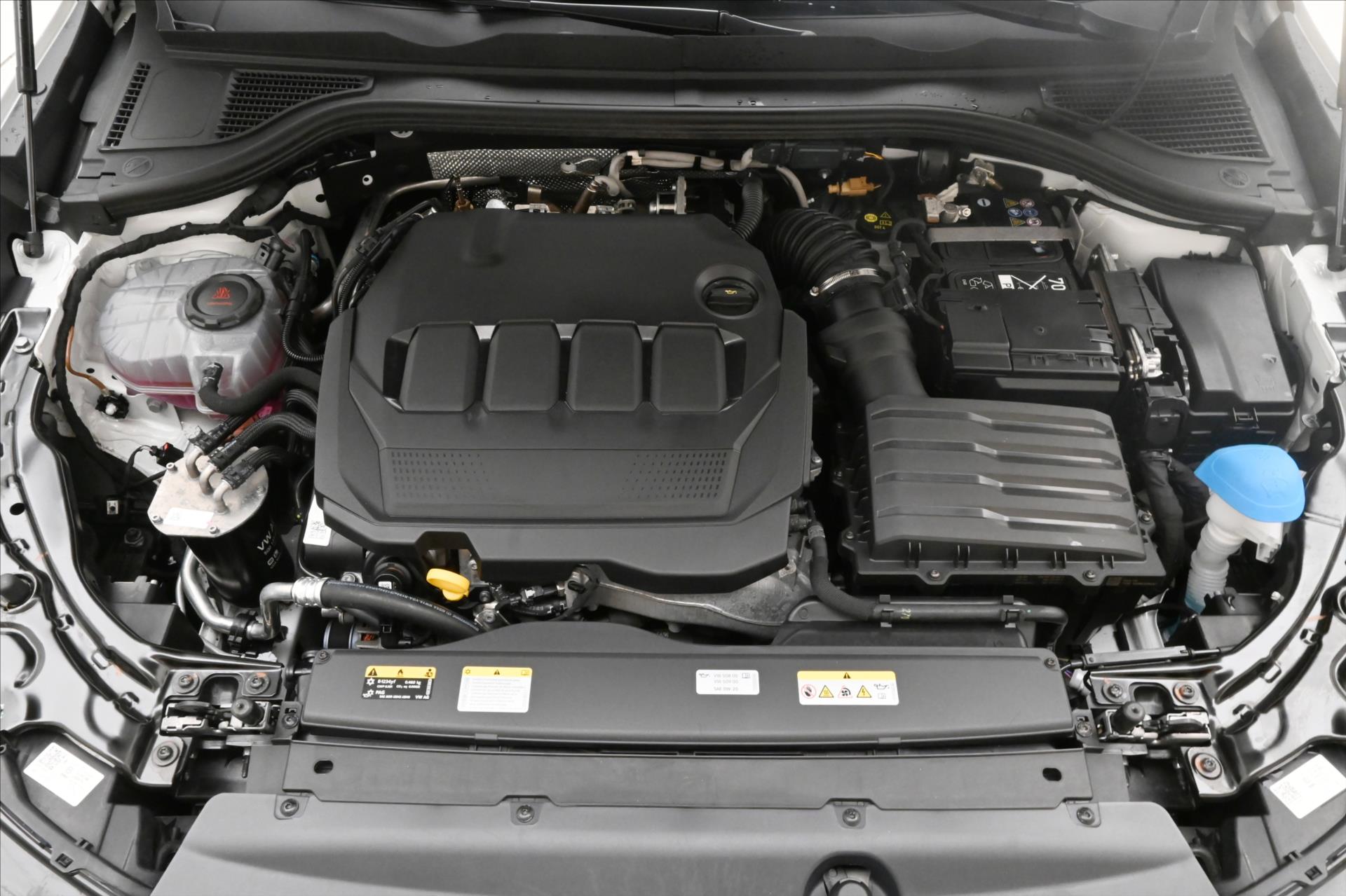 Hlavní fotografie vozu Volkswagen Passat 2,0 TDI 110 kW DSG Business Záruka až 5 let (9)