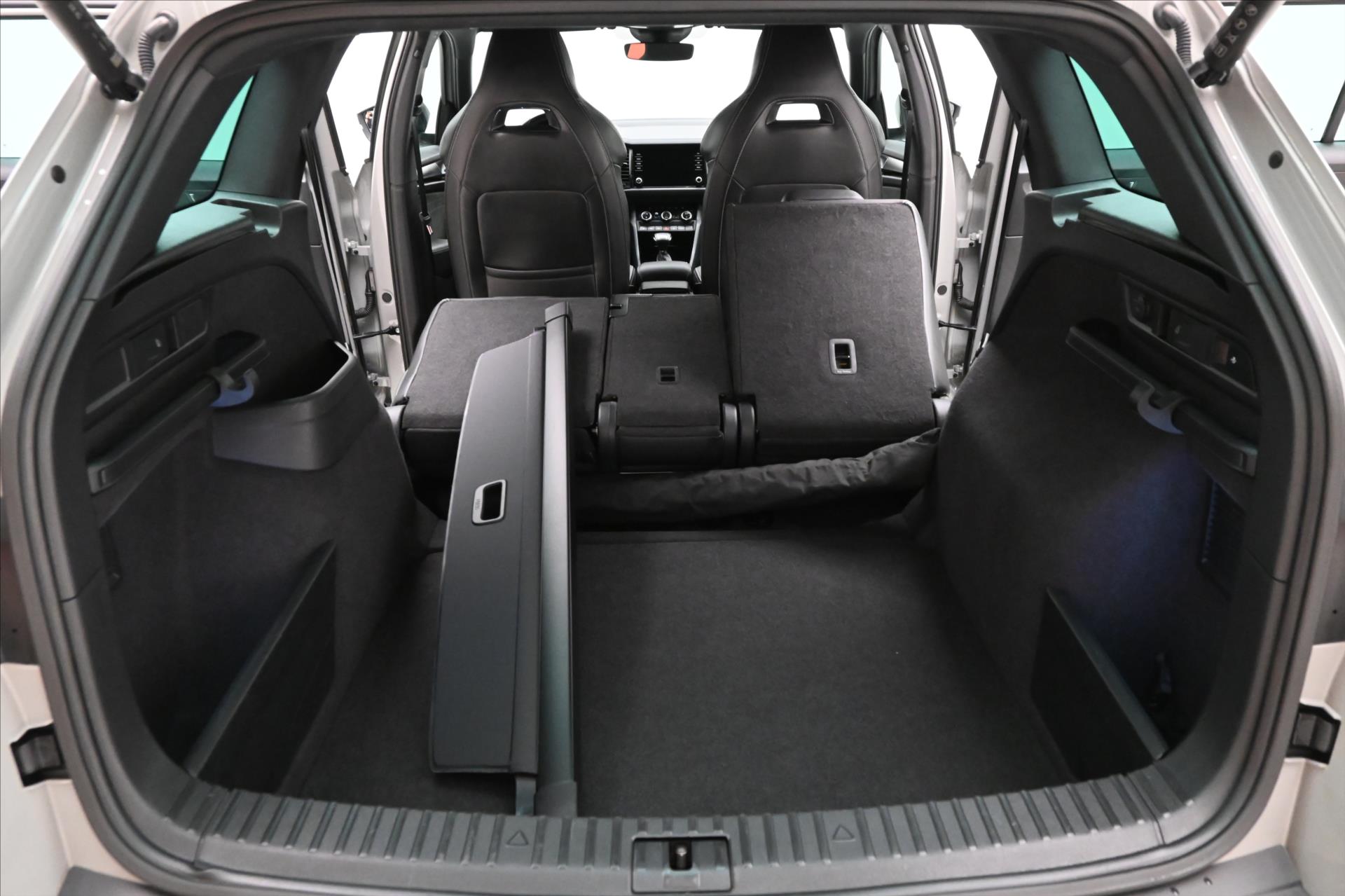 Hlavní fotografie vozu Škoda Kodiaq 2,0 TDI 147KW DSG 4x4 SportLINE Záruka až 5 let (11)
