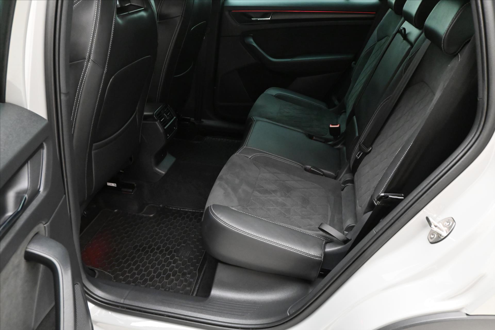 Hlavní fotografie vozu Škoda Kodiaq 2,0 TDI 147KW DSG 4x4 SportLINE Záruka až 5 let (14)