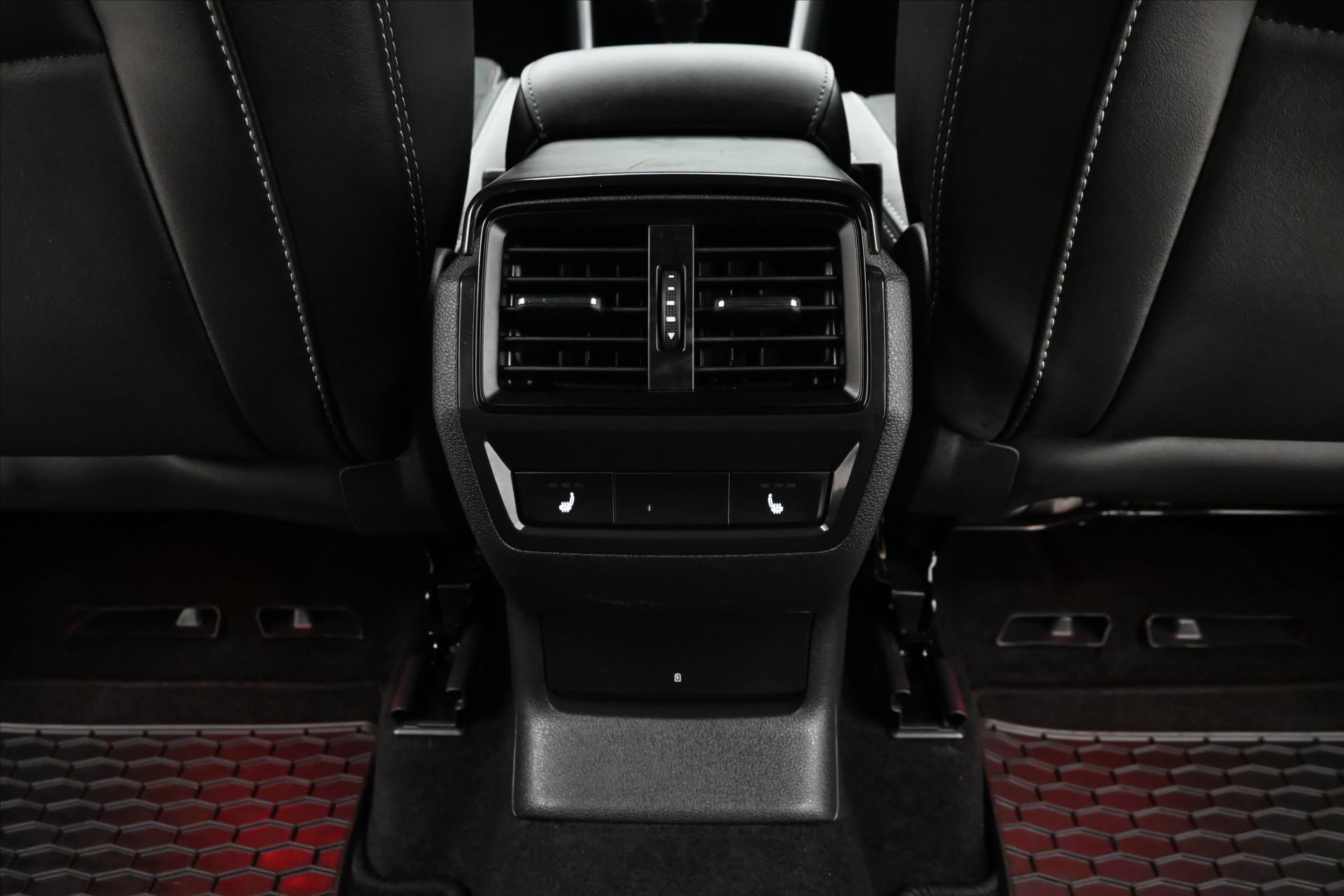 Hlavní fotografie vozu Škoda Kodiaq 2,0 TDI 147KW DSG 4x4 SportLINE Záruka až 5 let (22)