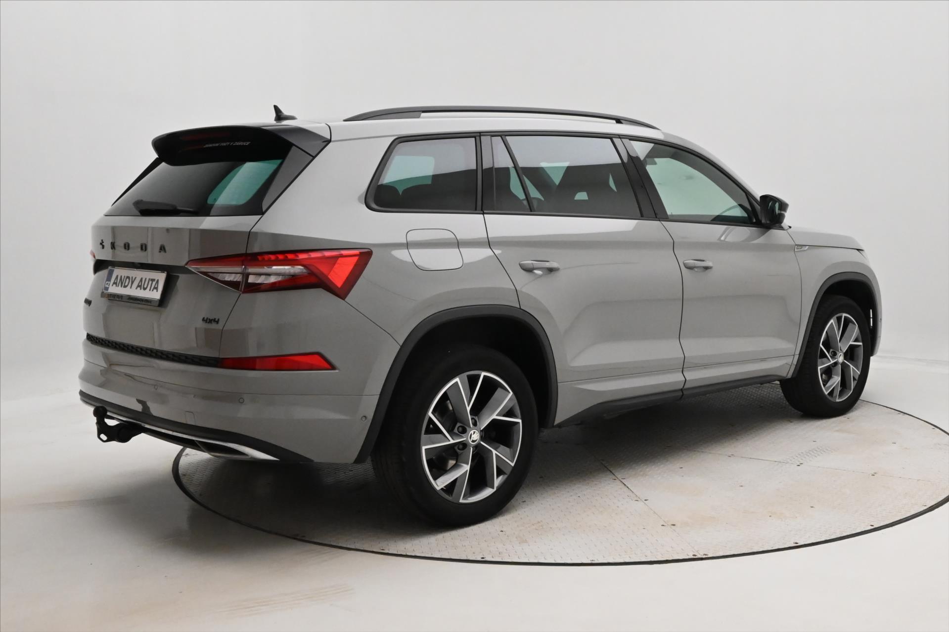 Hlavní fotografie vozu Škoda Kodiaq 2,0 TDI 147KW DSG 4x4 SportLINE Záruka až 5 let (5)
