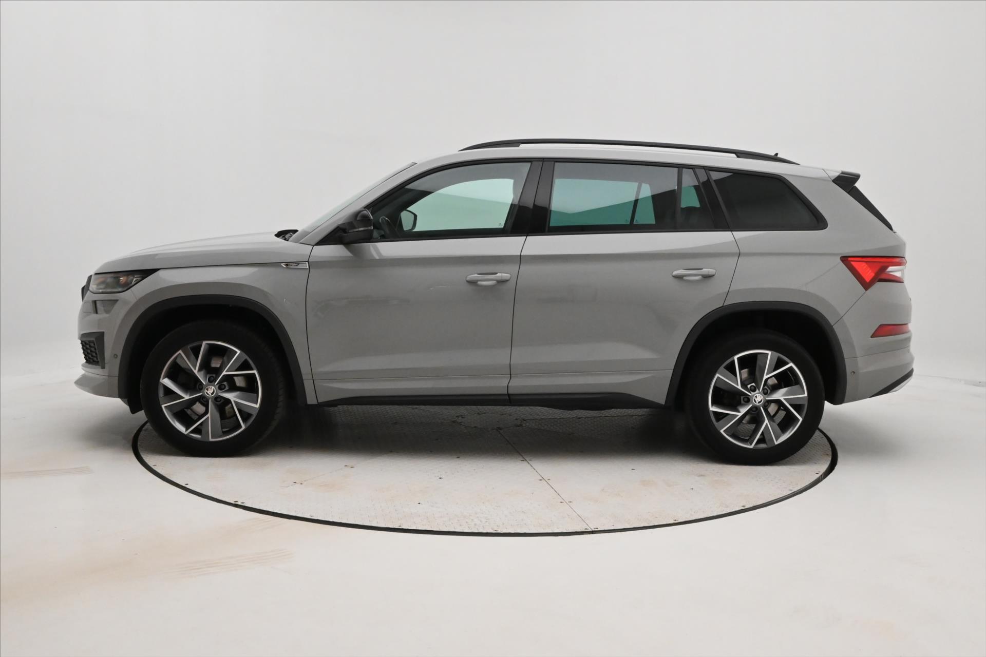 Hlavní fotografie vozu Škoda Kodiaq 2,0 TDI 147KW DSG 4x4 SportLINE Záruka až 5 let (8)