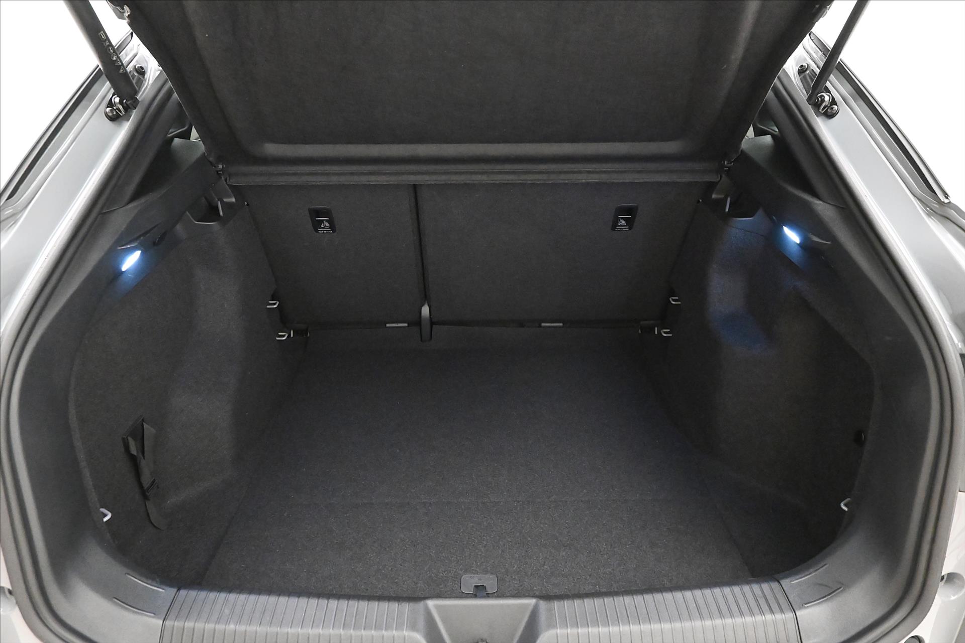 Hlavní fotografie vozu Volkswagen ID.5 ID.5 Pro 77kW 128kW SoH 94% Záruka až 3 roky (10)