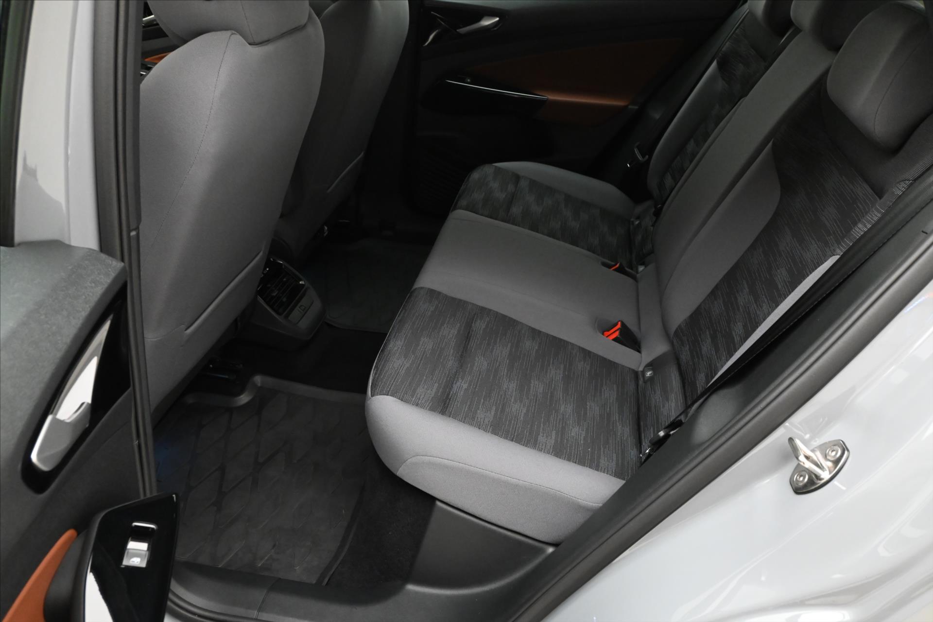 Hlavní fotografie vozu Volkswagen ID.5 ID.5 Pro 77kW 128kW SoH 94% Záruka až 3 roky (14)