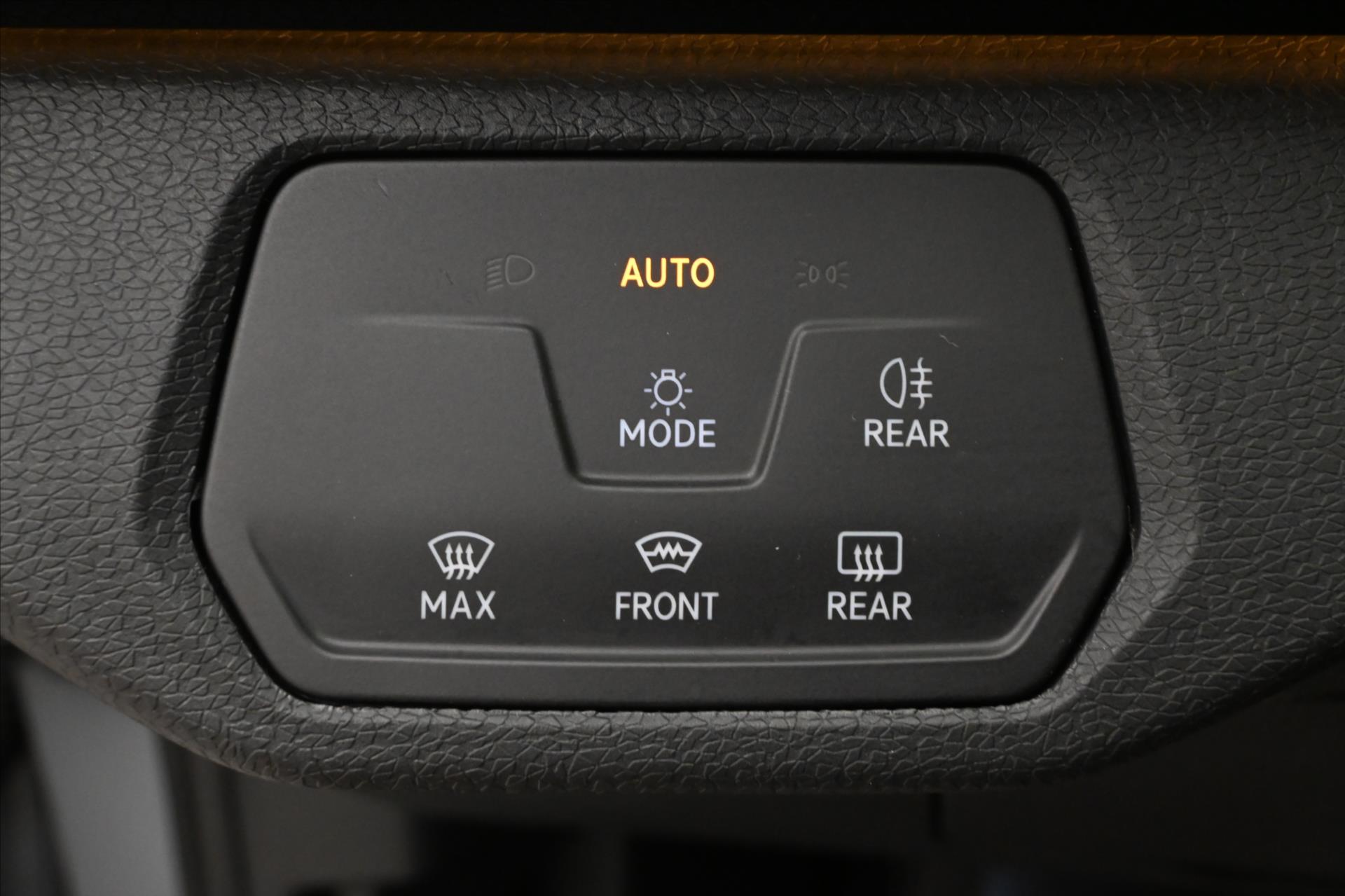 Hlavní fotografie vozu Volkswagen ID.5 ID.5 Pro 77kW 128kW SoH 94% Záruka až 3 roky (25)