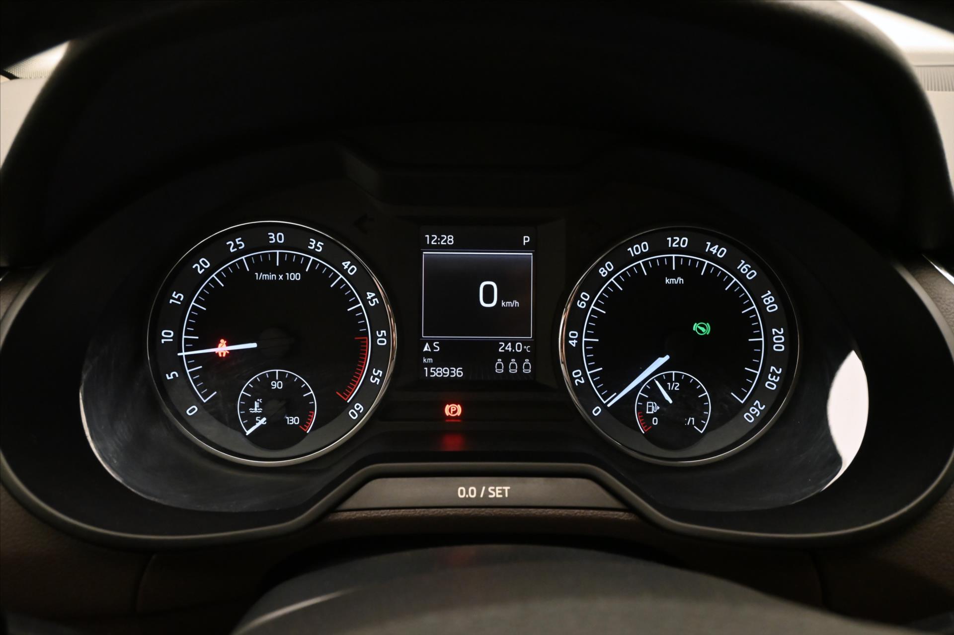 Hlavní fotografie vozu Škoda Octavia 2,0 TDI 135kW L&K DSG 4x4 Záruka až 5 let (16)