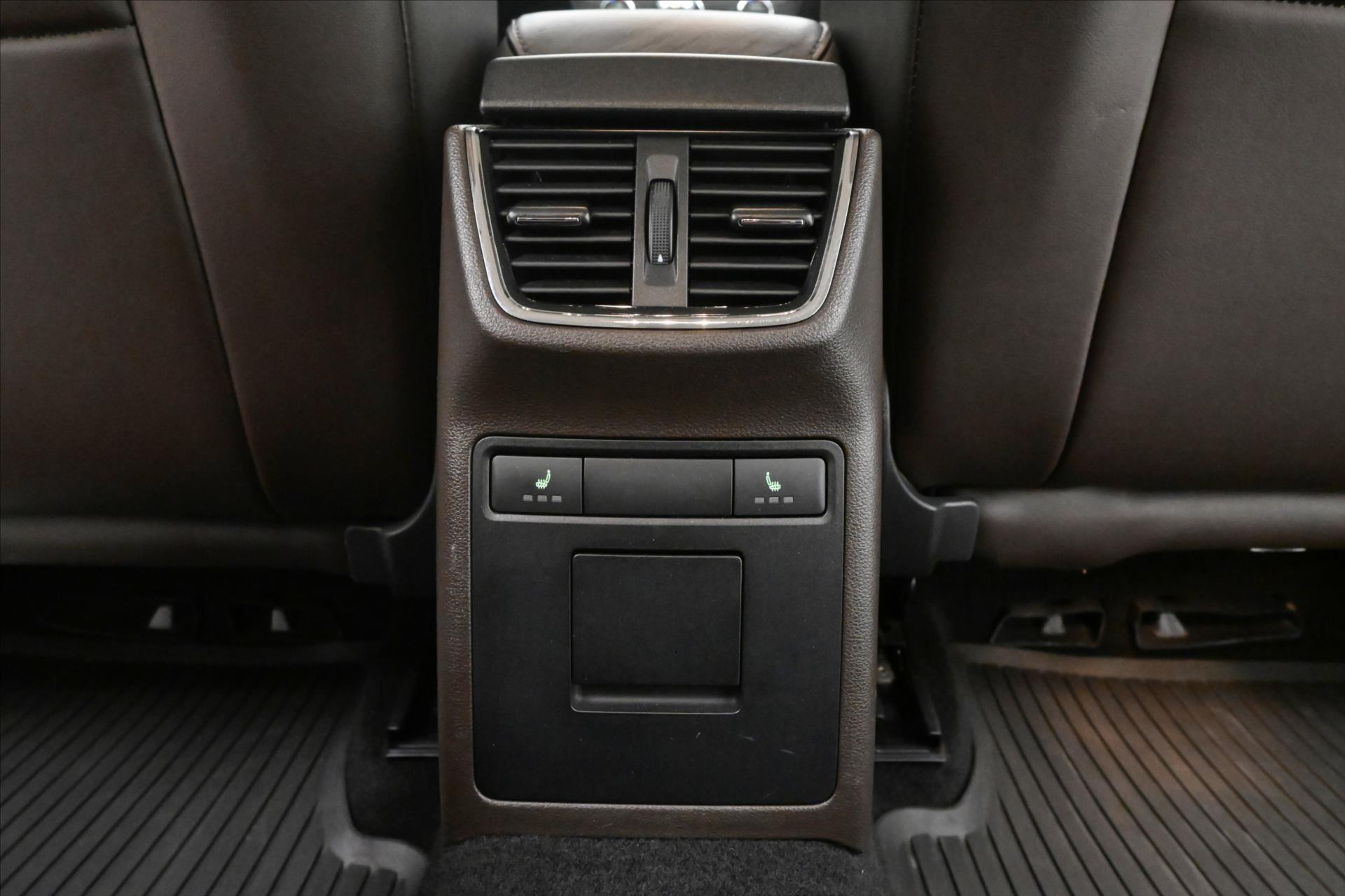 Hlavní fotografie vozu Škoda Octavia 2,0 TDI 135kW L&K DSG 4x4 Záruka až 5 let (21)