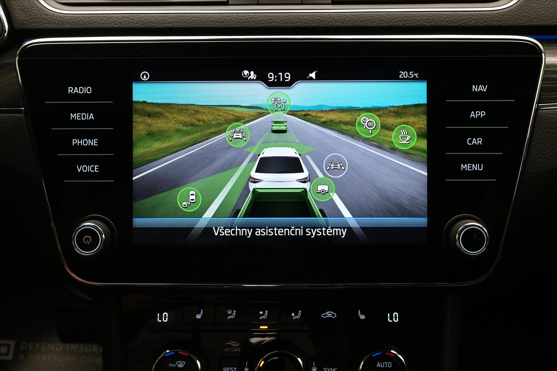 Hlavní fotografie vozu Škoda Superb 2,0 TDI 110kW DSG Style Záruka až 5 let (20)