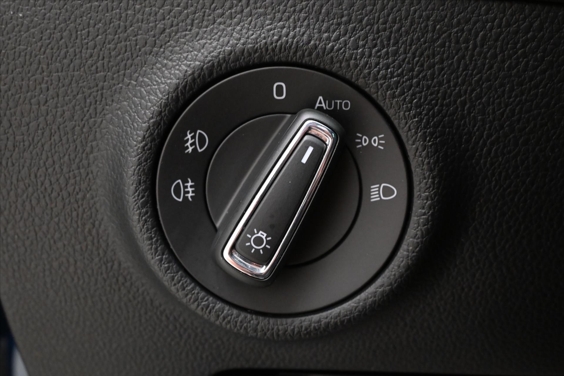 Hlavní fotografie vozu Škoda Superb 2,0 TDI 110kW DSG Style Záruka až 5 let (28)