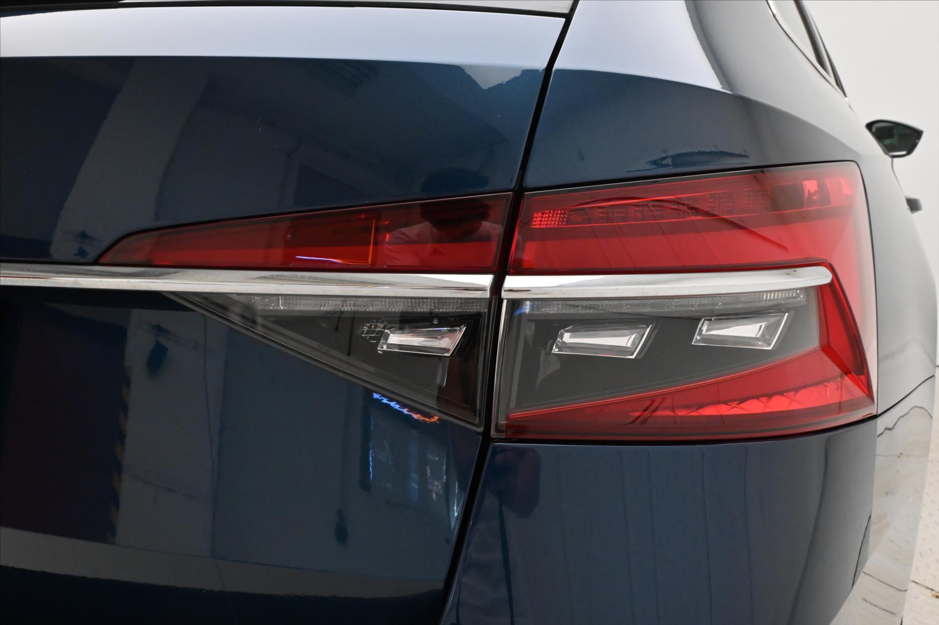 Hlavní fotografie vozu Škoda Superb 2,0 TDI 110kW DSG Style Záruka až 5 let (32)