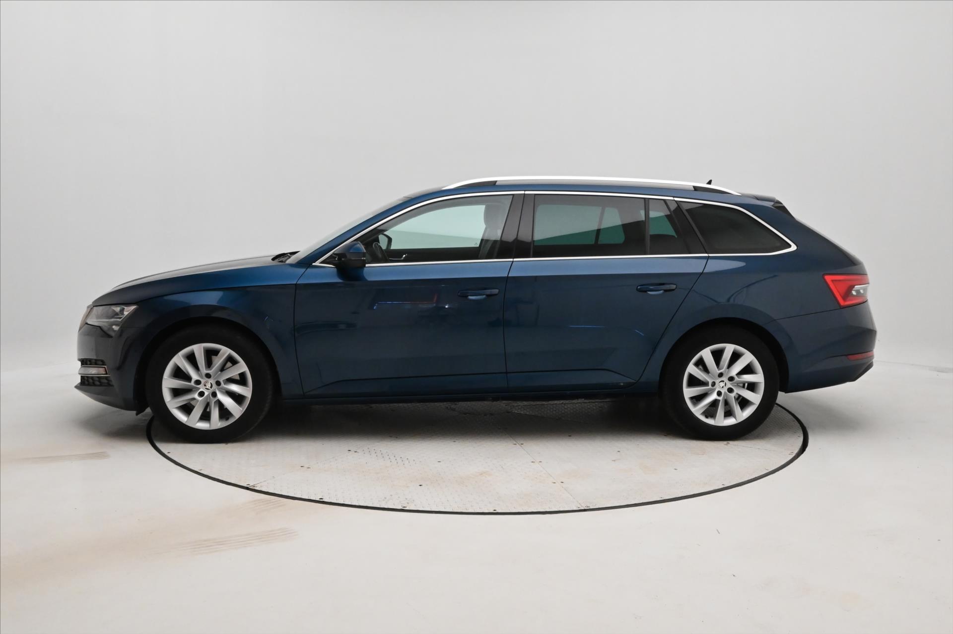 Hlavní fotografie vozu Škoda Superb 2,0 TDI 110kW DSG Style Záruka až 5 let (9)