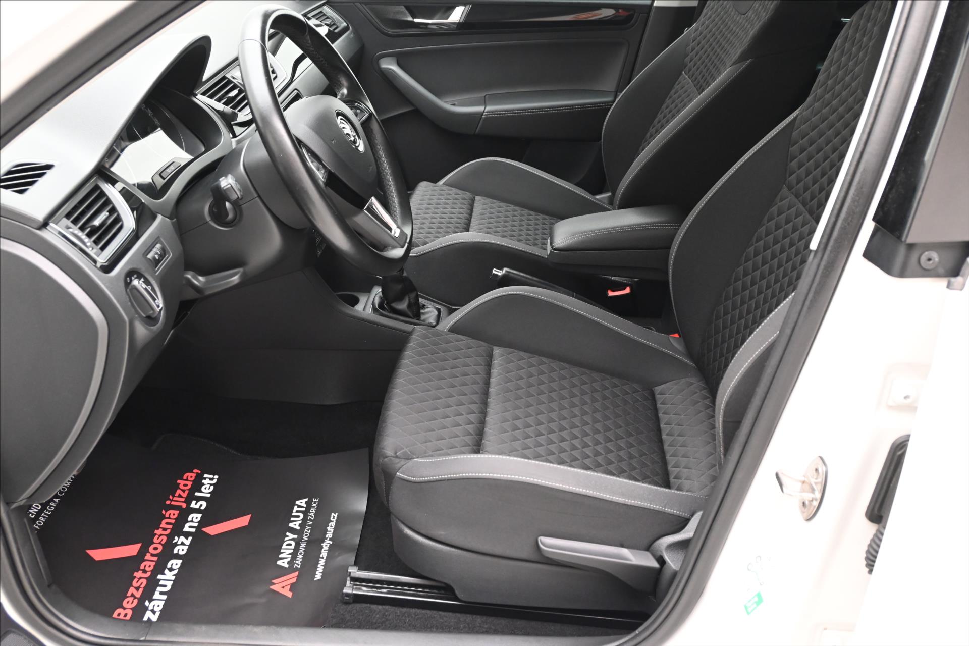 Hlavní fotografie vozu Škoda Rapid 1,6 TDI 85kW Style Záruka až 5 let (13)