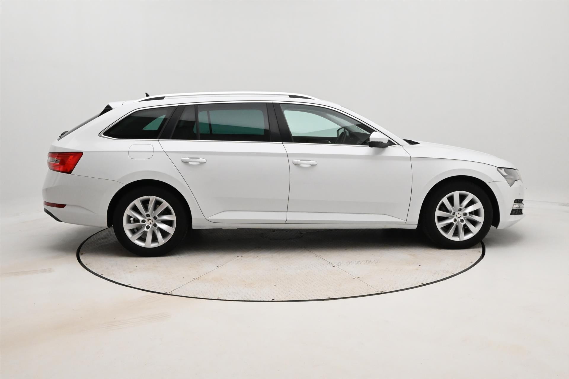 Hlavní fotografie vozu Škoda Superb 2,0 TDI 147 kW DSG 4x4 Style Záruka až 5 let (4)