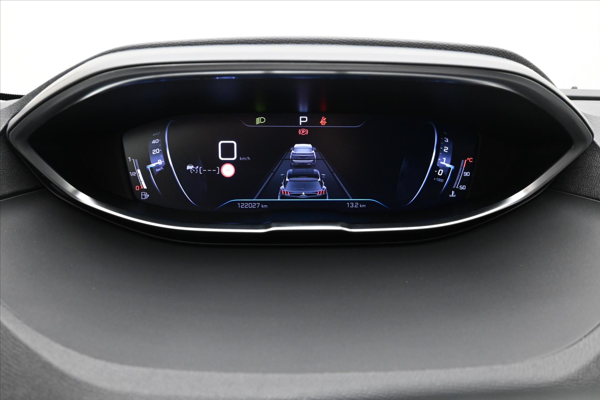 Hlavní fotografie vozu Peugeot 5008 1,5 HDI 96 kW EAT8 7Míst ALLURE Záruka až 5 let (16)