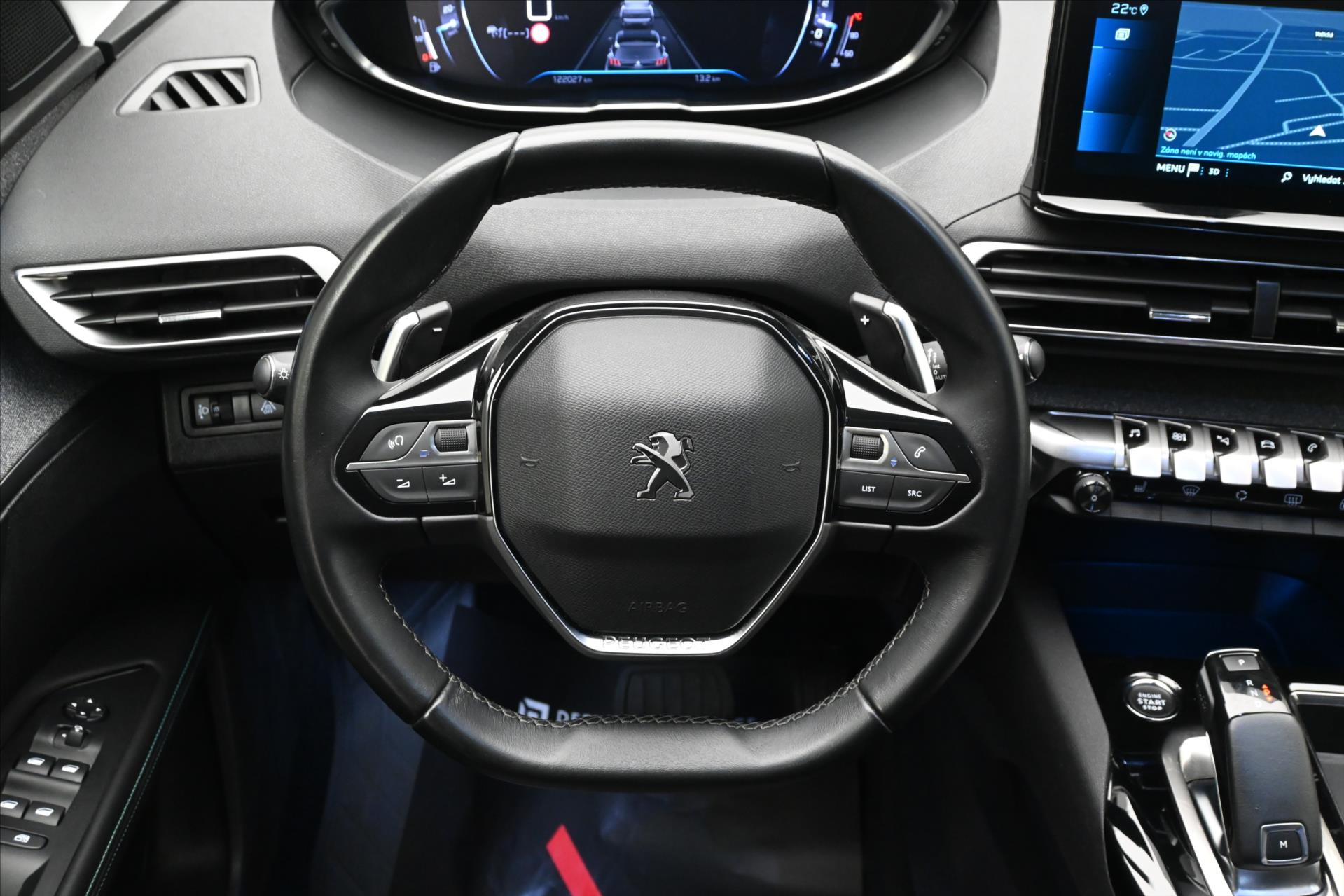 Hlavní fotografie vozu Peugeot 5008 1,5 HDI 96 kW EAT8 7Míst ALLURE Záruka až 5 let (18)