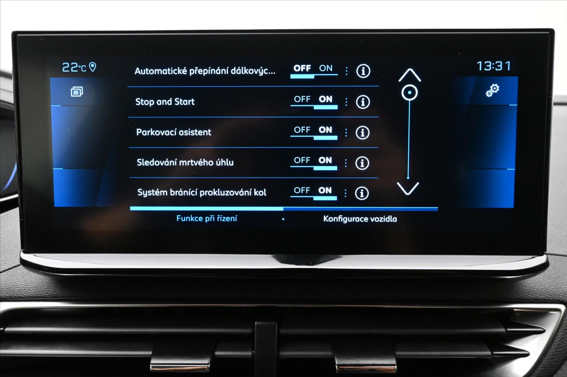 Hlavní fotografie vozu Peugeot 5008 1,5 HDI 96 kW EAT8 7Míst ALLURE Záruka až 5 let (21)