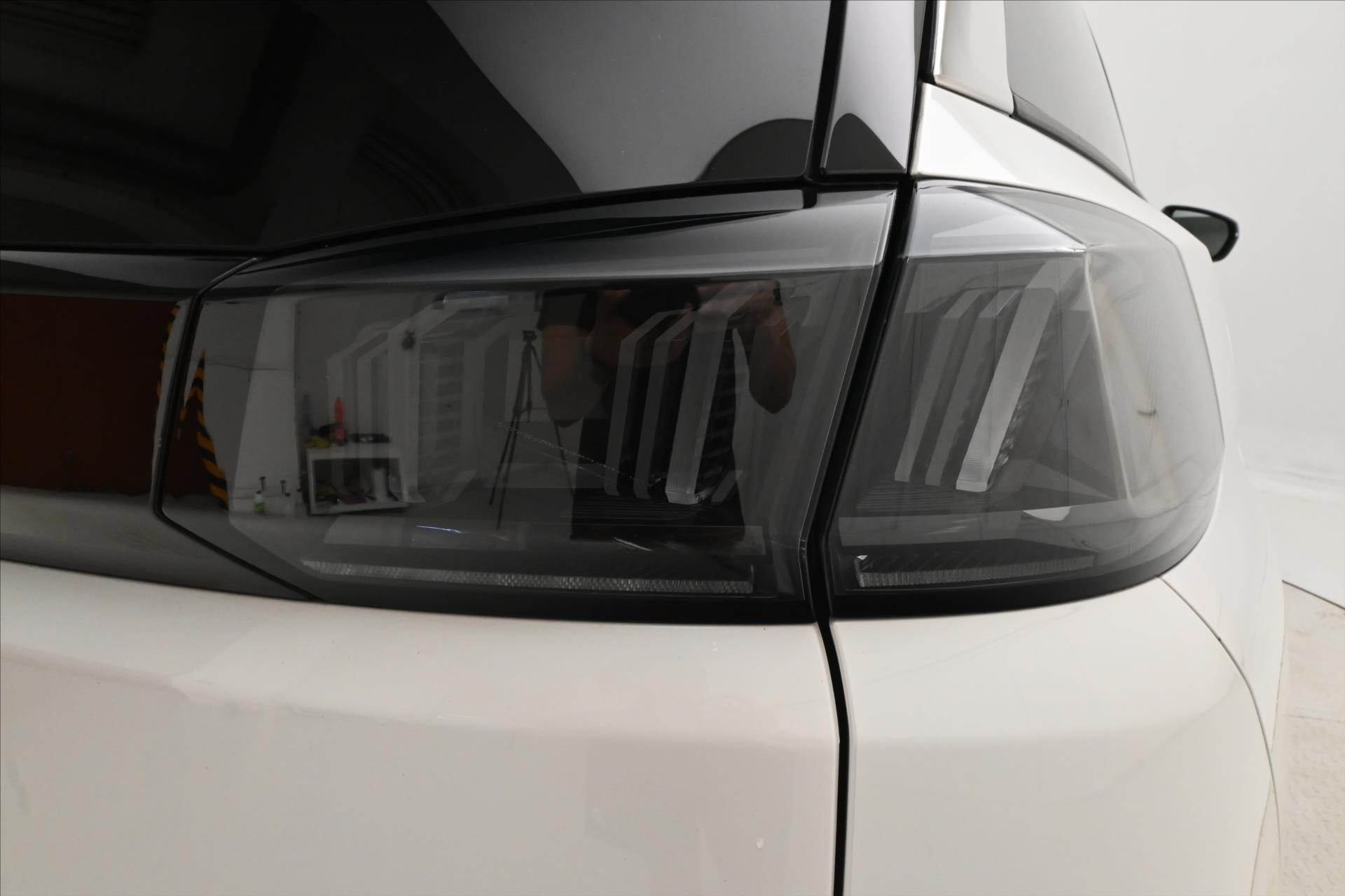 Hlavní fotografie vozu Peugeot 5008 1,5 HDI 96 kW EAT8 7Míst ALLURE Záruka až 5 let (32)
