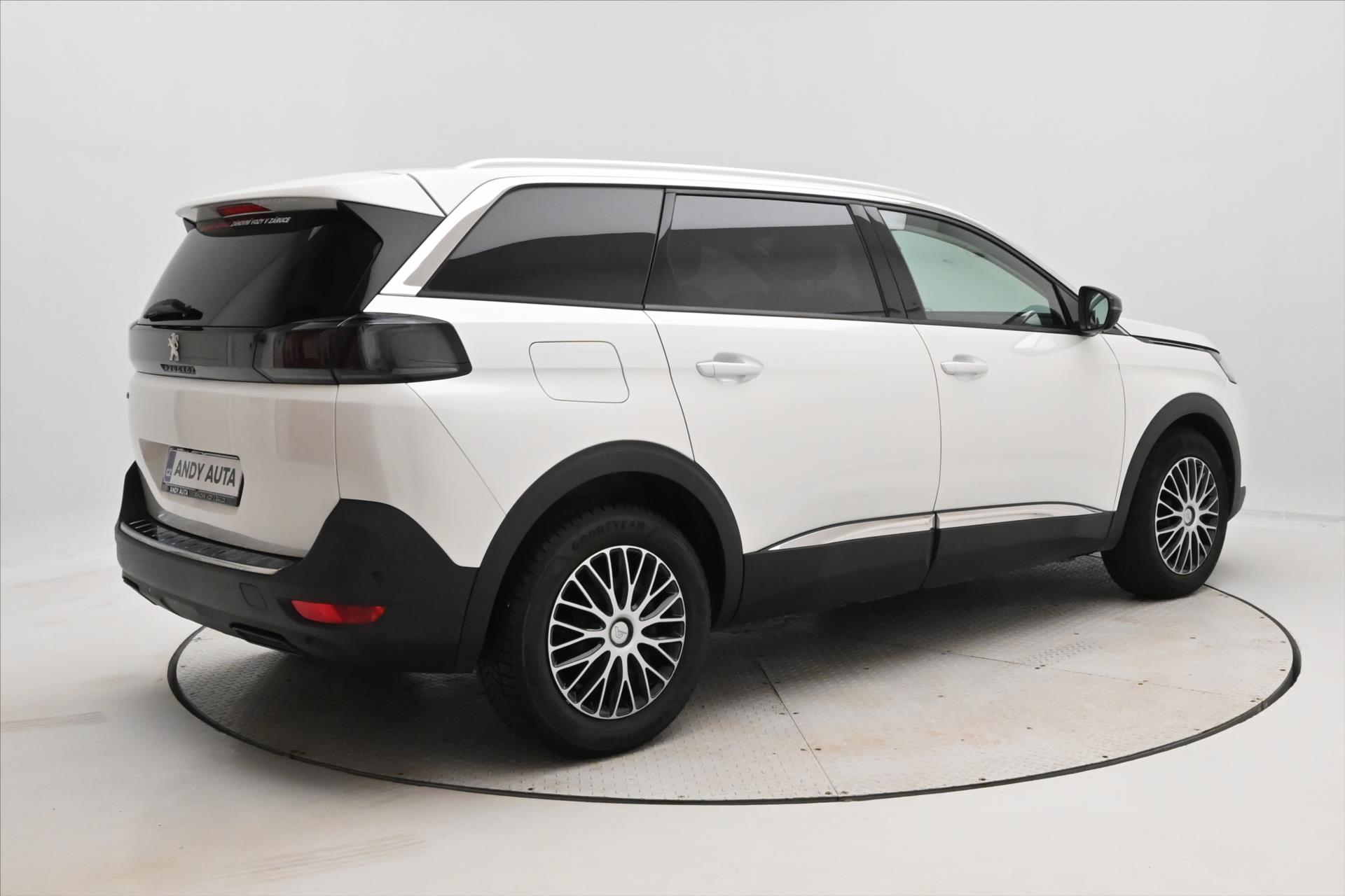 Hlavní fotografie vozu Peugeot 5008 1,5 HDI 96 kW EAT8 7Míst ALLURE Záruka až 5 let (5)