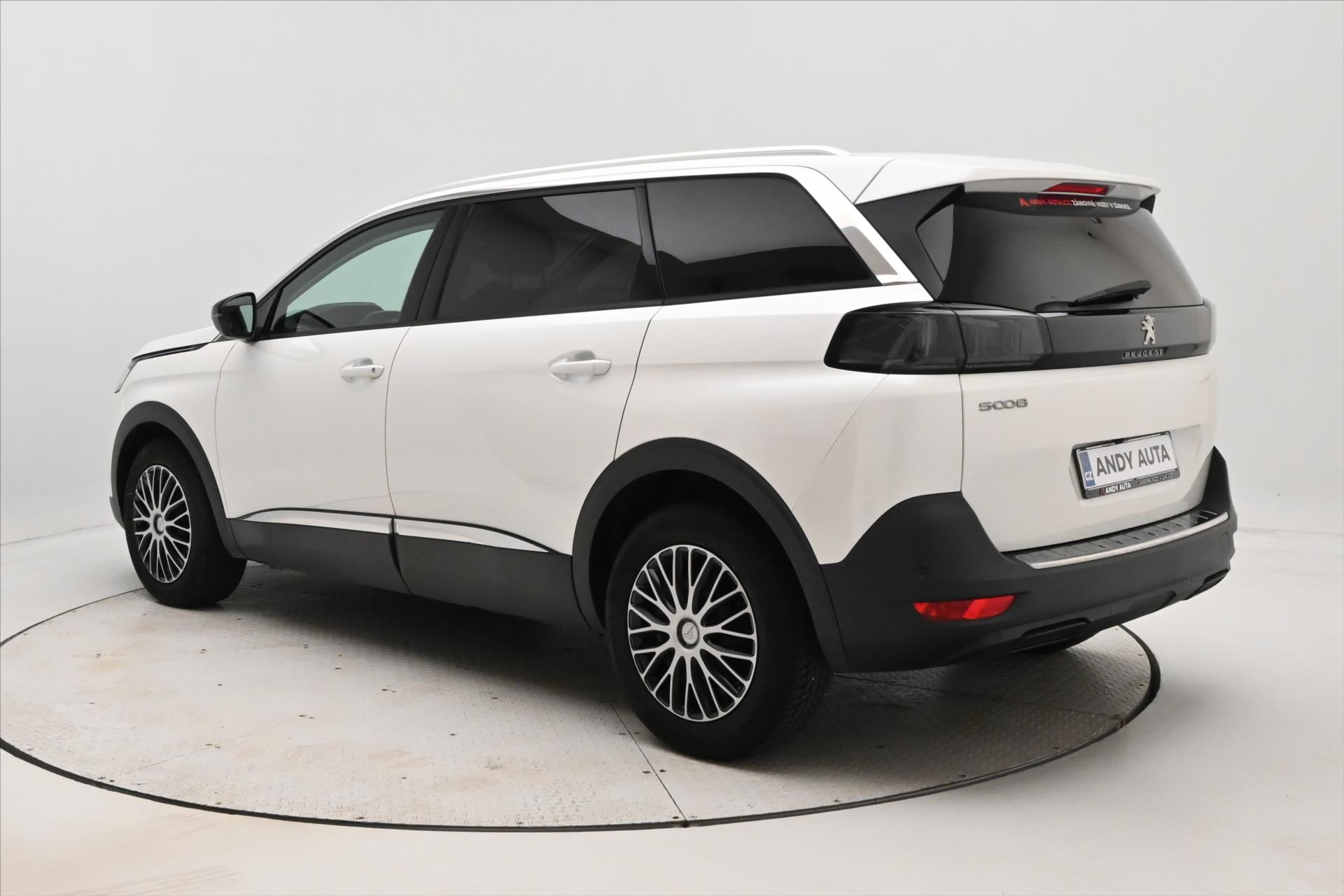 Hlavní fotografie vozu Peugeot 5008 1,5 HDI 96 kW EAT8 7Míst ALLURE Záruka až 5 let (7)