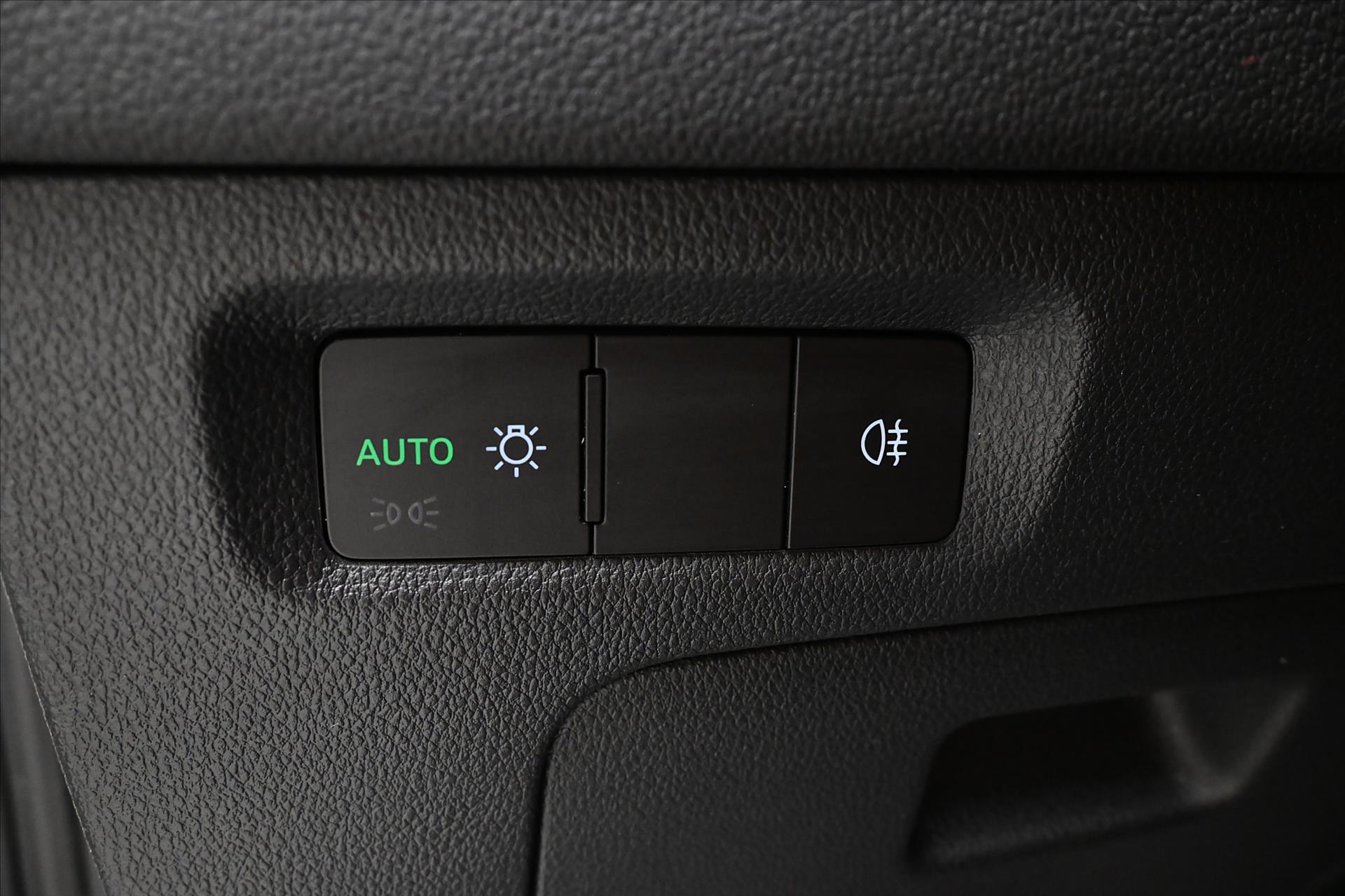 Hlavní fotografie vozu Škoda Octavia 2,0 TDI 110kW 4x4 DSG Ambition Záruka až 5 let (26)
