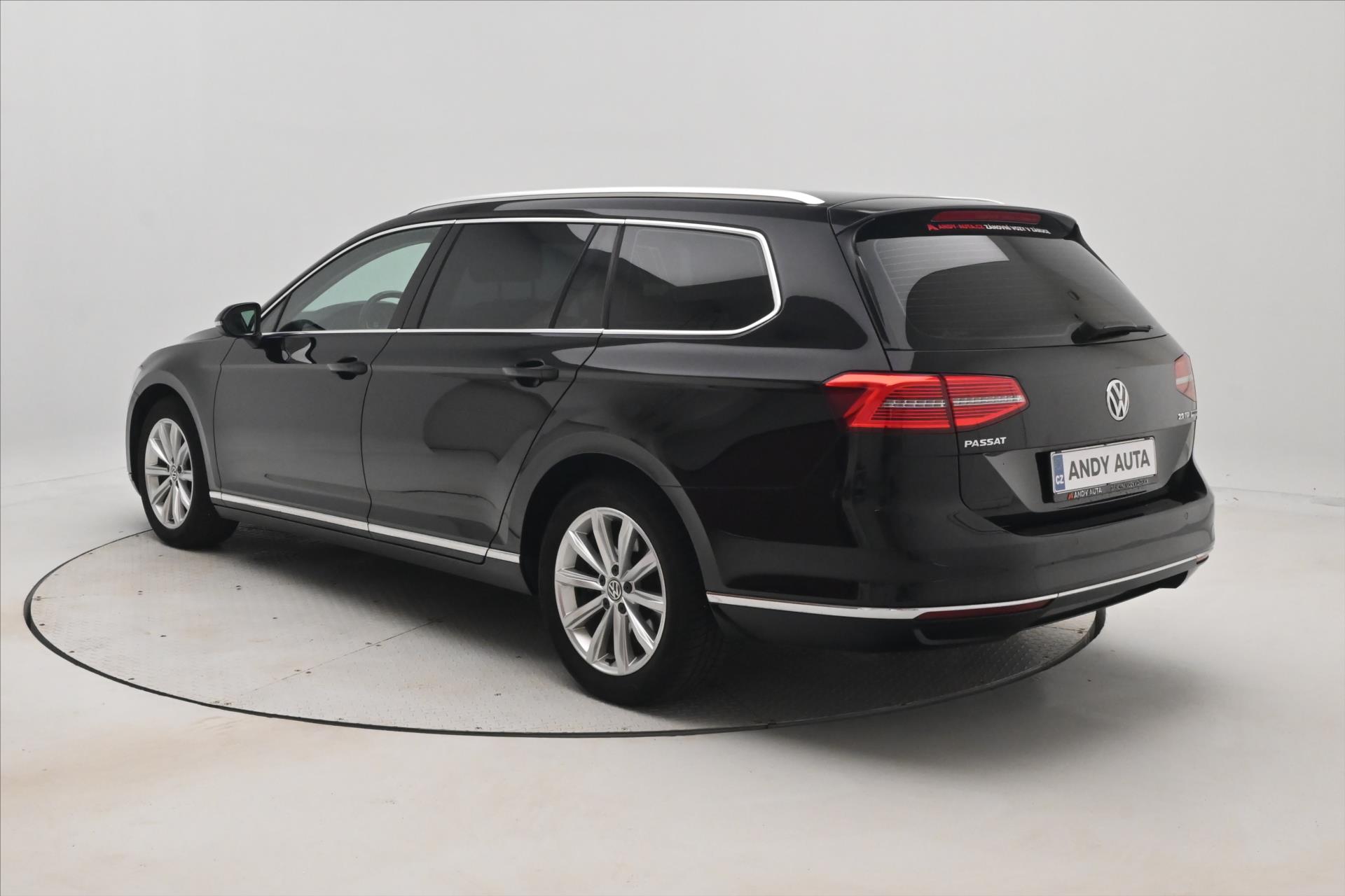 Hlavní fotografie vozu Volkswagen Passat 2,0 TDI 110 kW Highline Záruka až 5 let (7)