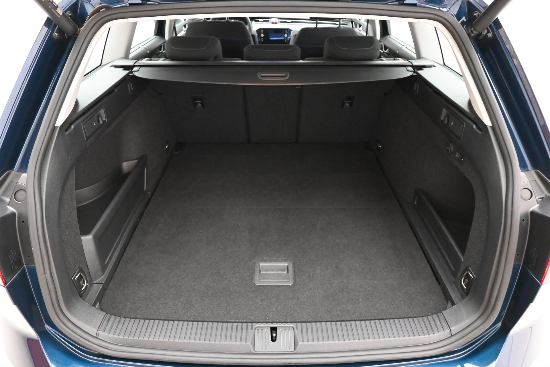 Hlavní fotografie vozu Volkswagen Passat 1,4 GTE TSI 160 kW DSG Záruka až 5 let (11)