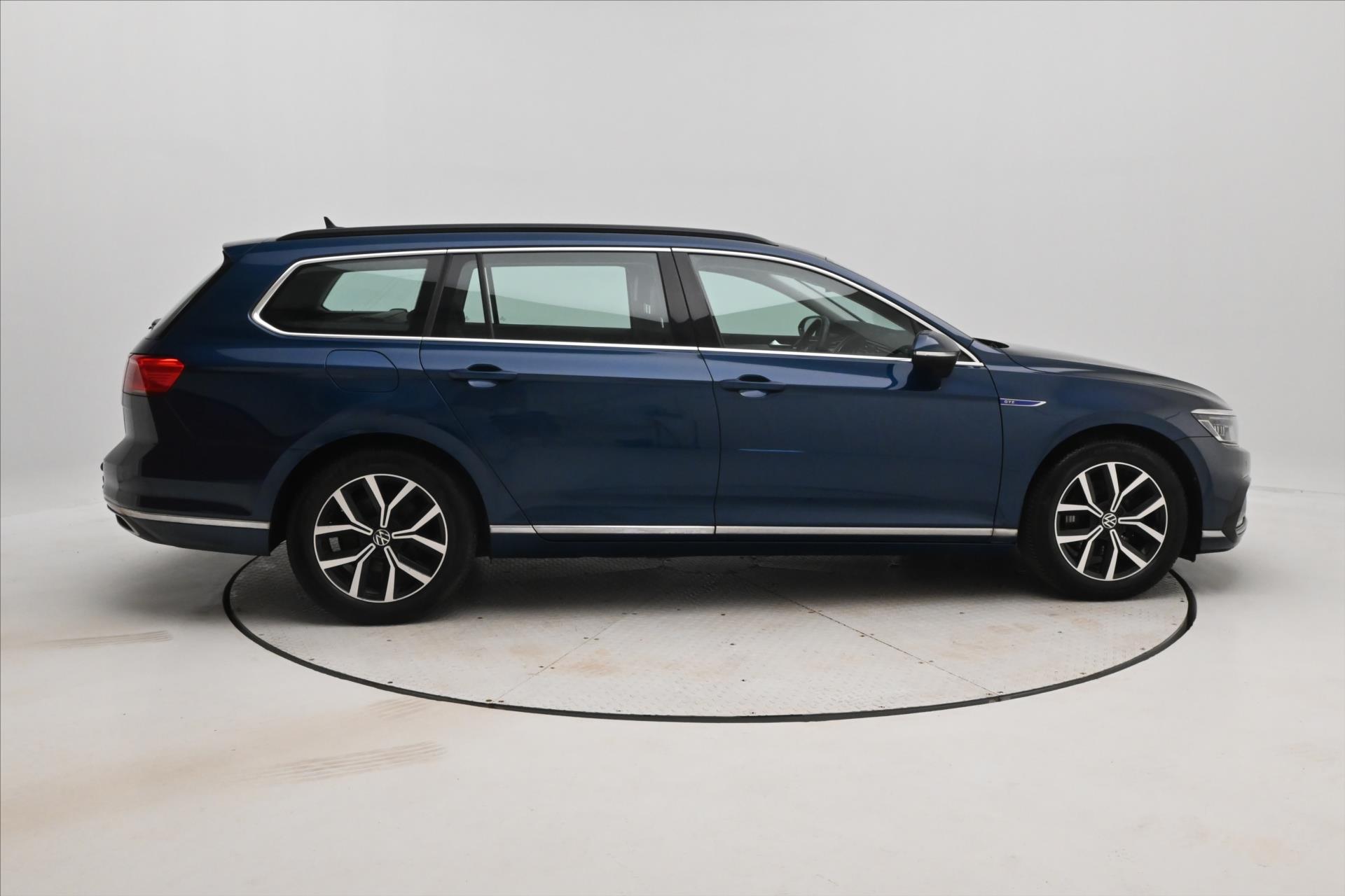 Hlavní fotografie vozu Volkswagen Passat 1,4 GTE TSI 160kW DSG Záruka až 5 let (4)