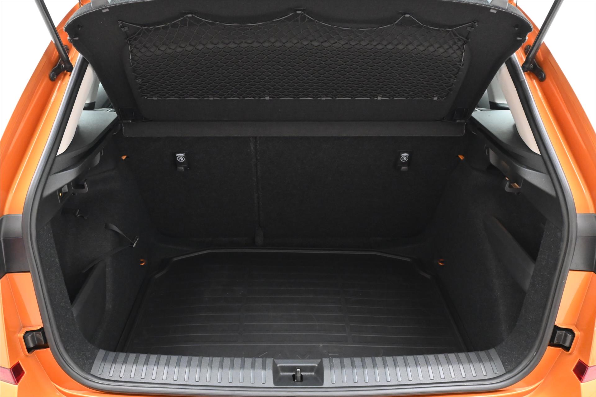 Hlavní fotografie vozu Škoda Kamiq 1,0 TSI 81kW Tažné Záruka až 5 let (10)