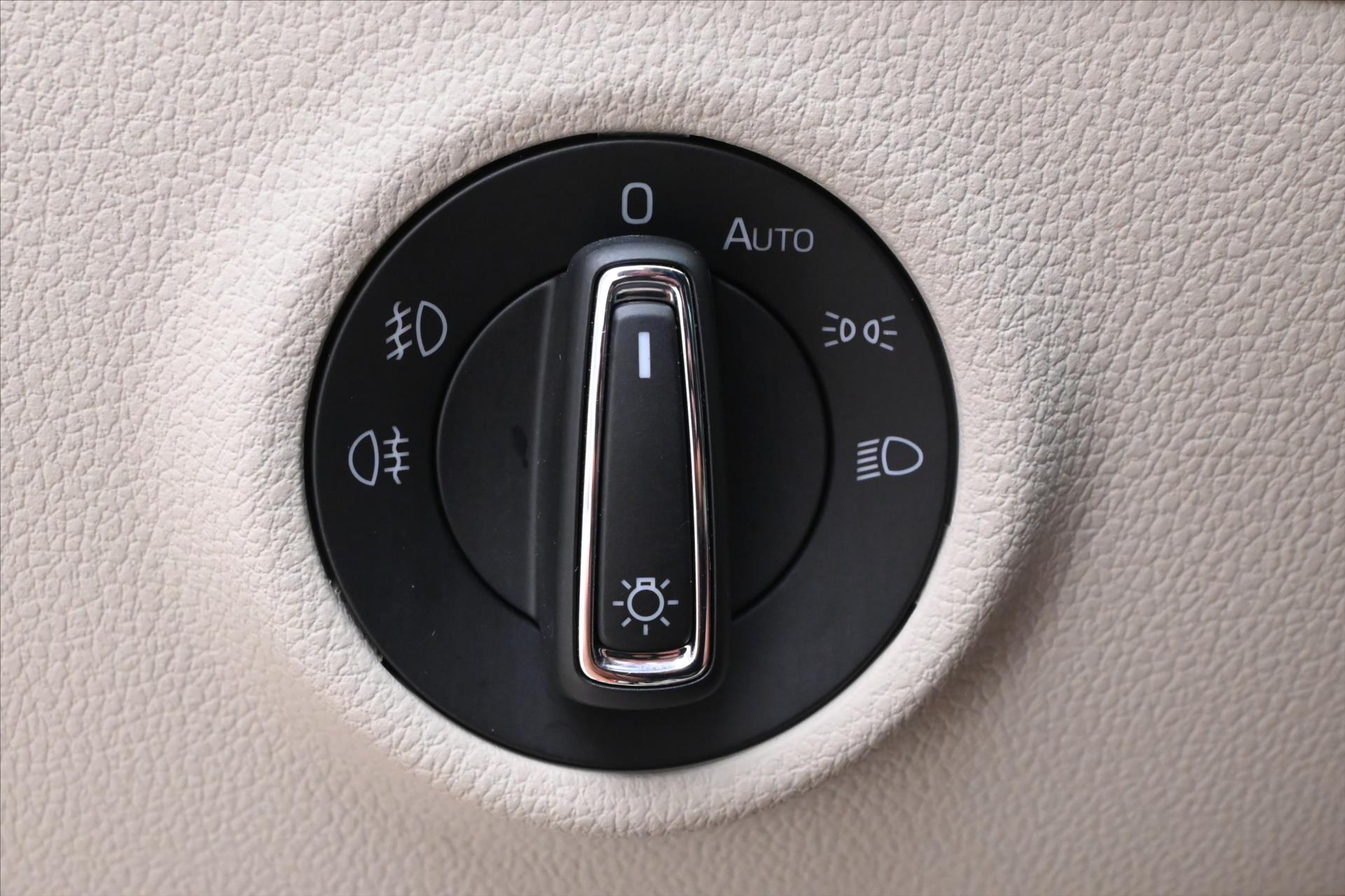 Hlavní fotografie vozu Škoda Superb 2,0 TDI 110kW Style DSG Záruka až 5 let (27)
