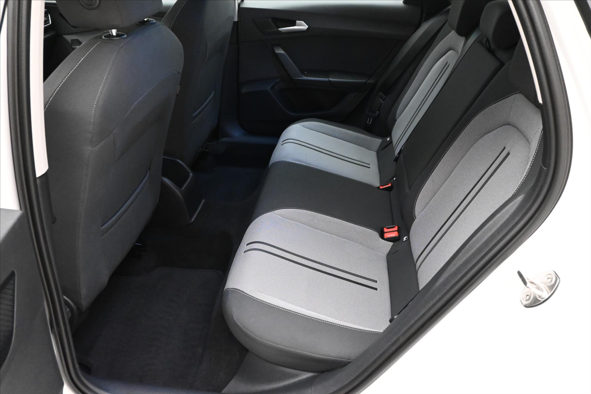 Hlavní fotografie vozu Seat Leon 2,0 TDI 110 kW DSG Style Záruka až 5 let (14)