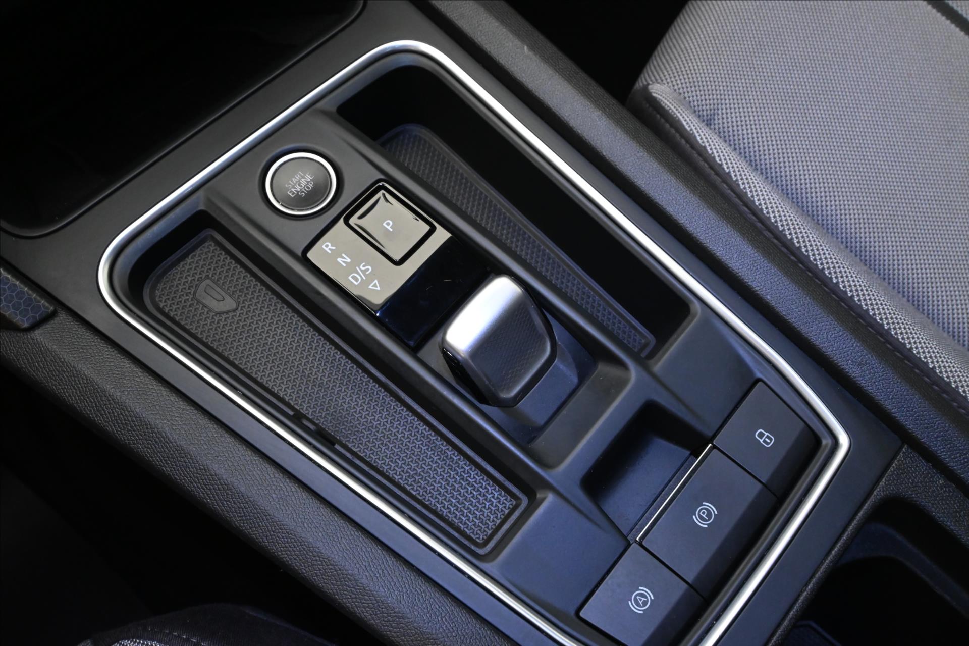 Hlavní fotografie vozu Seat Leon 2,0 TDI 110 kW DSG Style Záruka až 5 let (22)