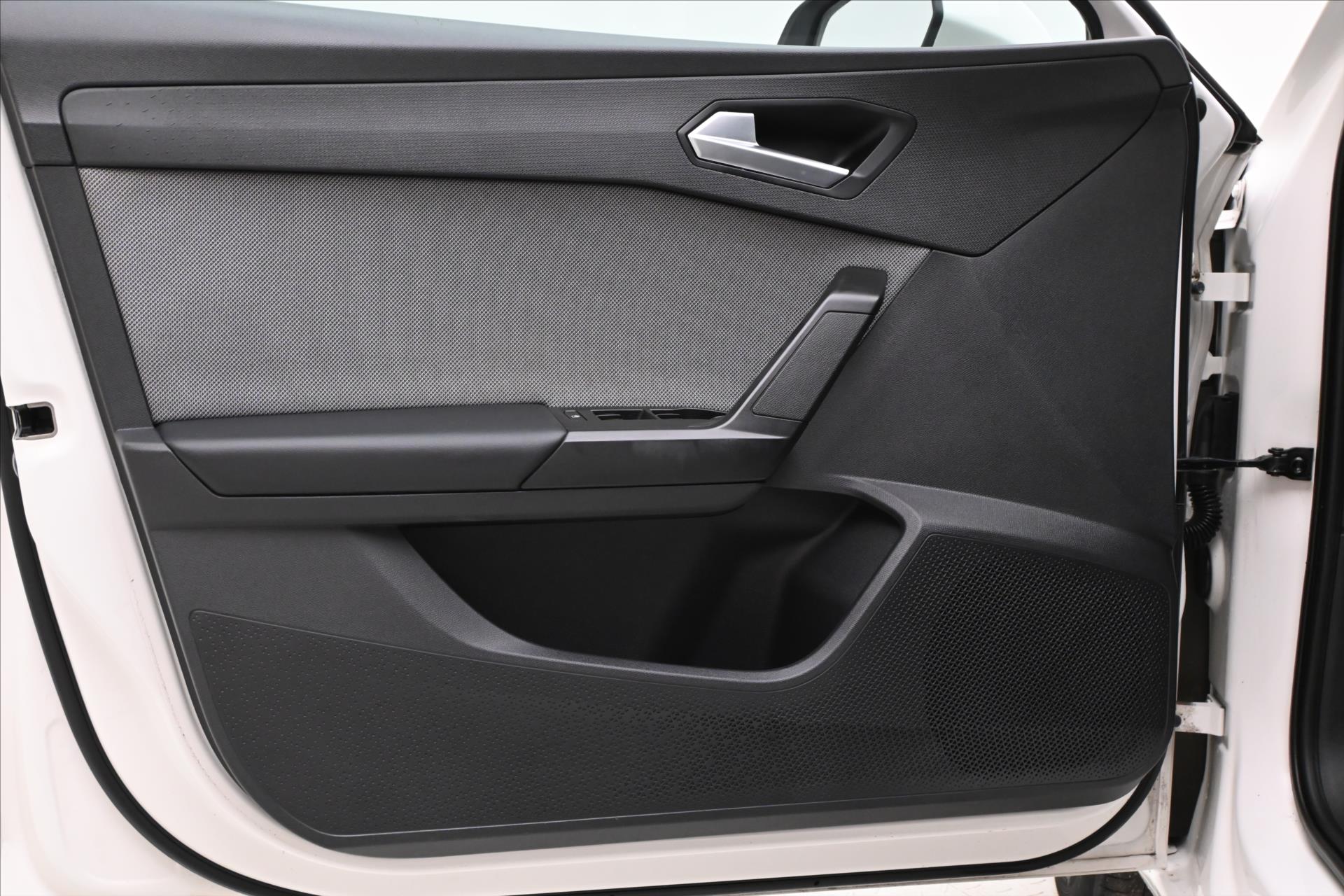 Hlavní fotografie vozu Seat Leon 2,0 TDI 110 kW DSG Style Záruka až 5 let (25)