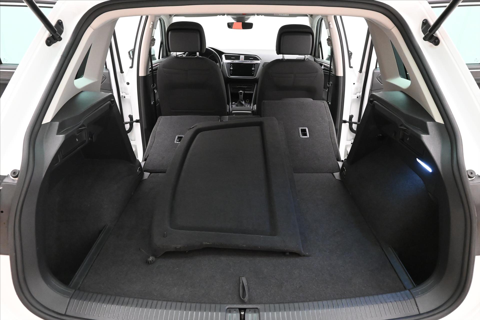 Hlavní fotografie vozu Volkswagen Tiguan 2,0 TDI 110 kW DSG Life Záruka až 5 let (11)