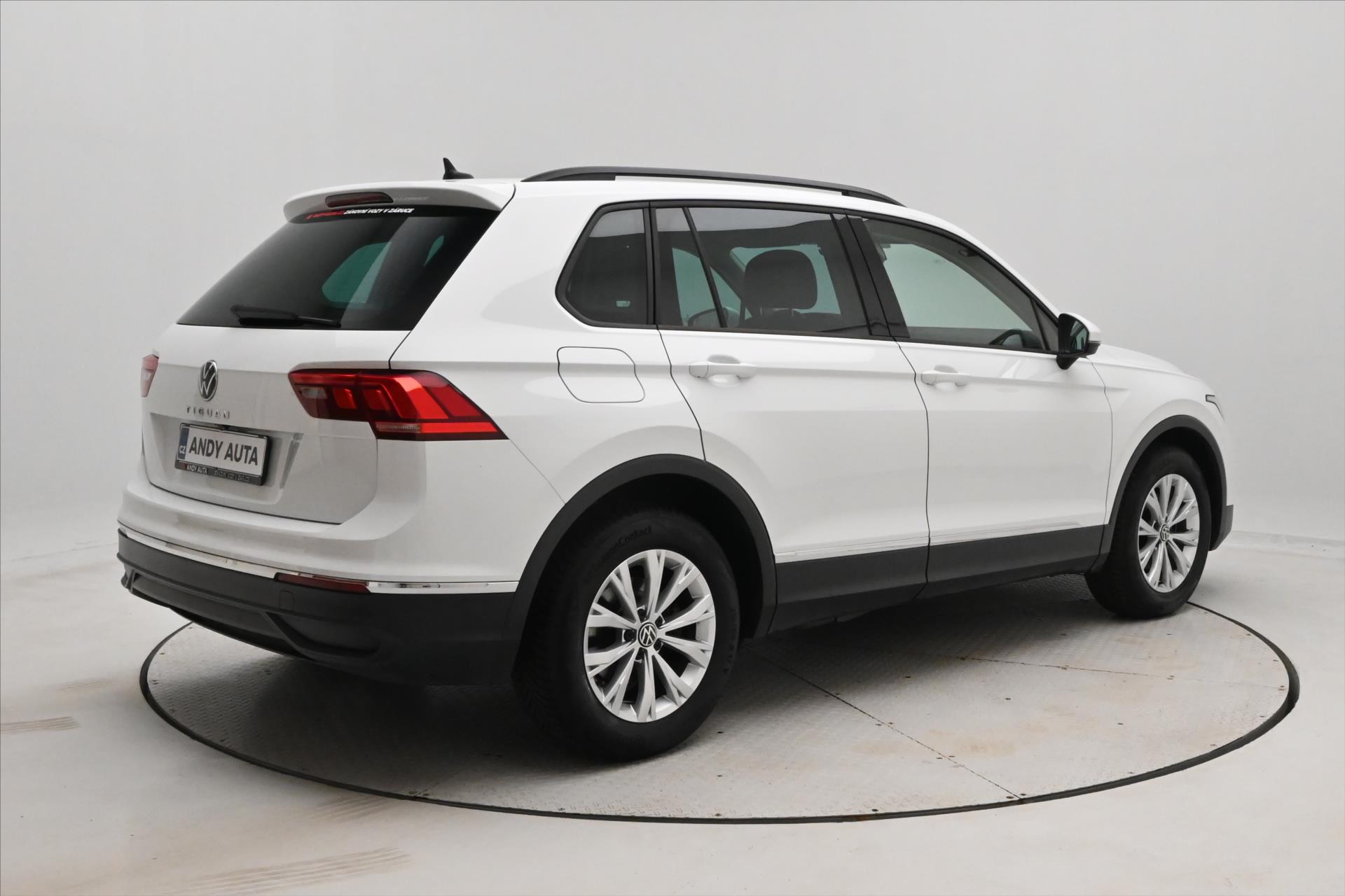 Hlavní fotografie vozu Volkswagen Tiguan 2,0 TDI 110 kW DSG Life Záruka až 5 let (5)