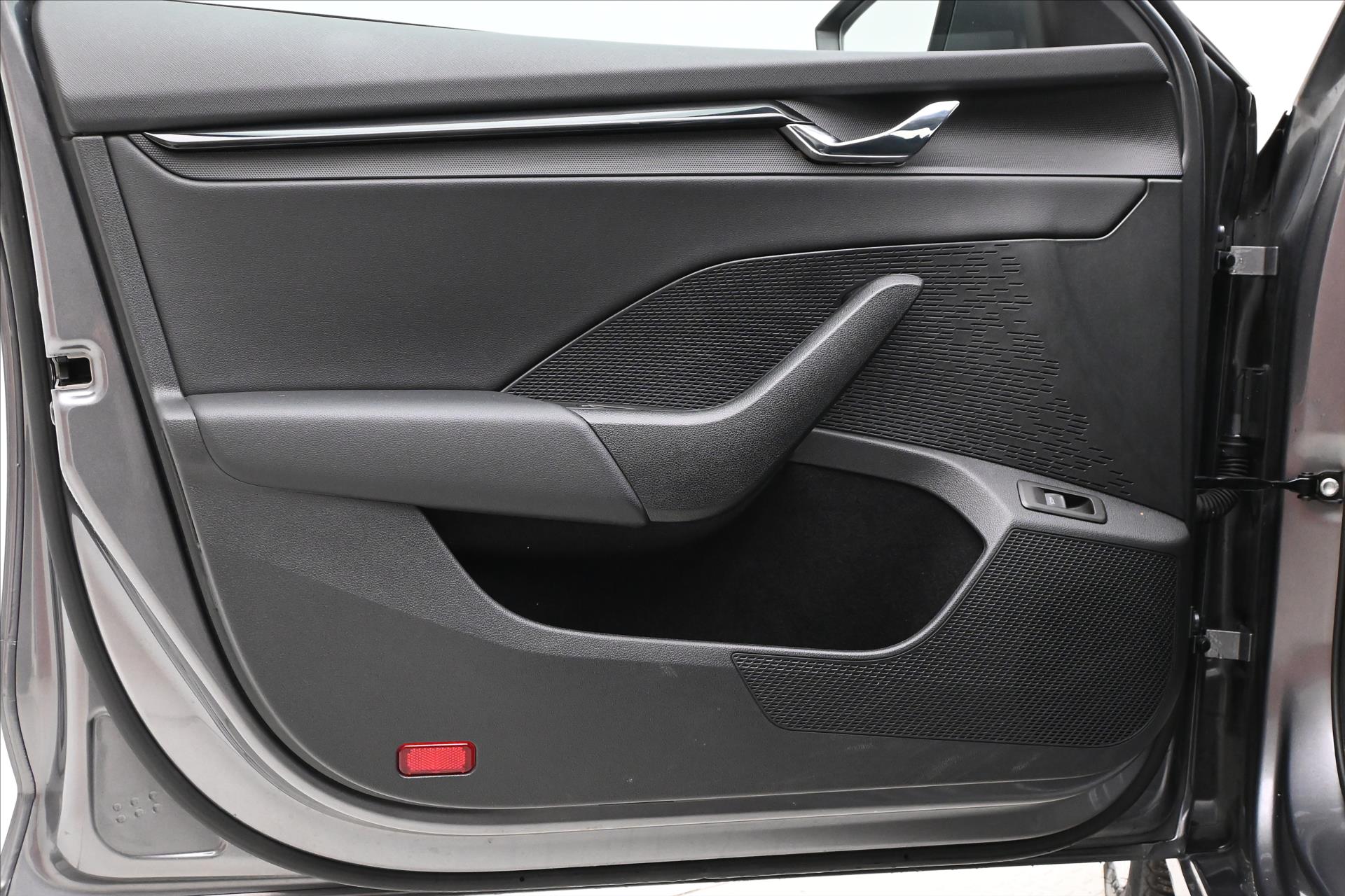 Hlavní fotografie vozu Škoda Octavia 2,0 TDI 110 KW DSG EL.KUFR Záruka až 5 let (24)