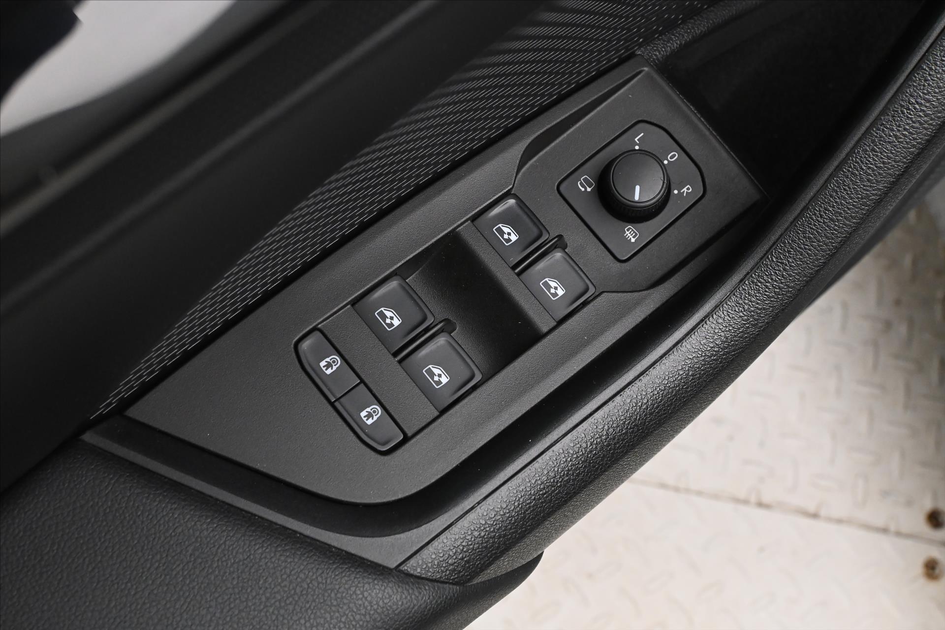 Hlavní fotografie vozu Škoda Octavia 2,0 TDI 110 KW DSG EL.KUFR Záruka až 5 let (25)