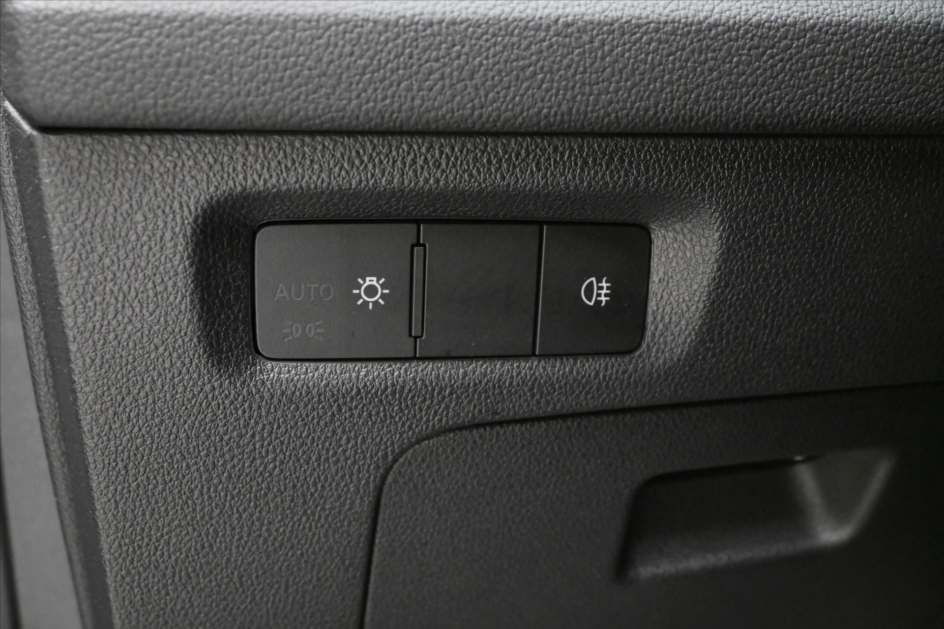 Hlavní fotografie vozu Škoda Octavia 2,0 TDI 110 KW DSG EL.KUFR Záruka až 5 let (26)