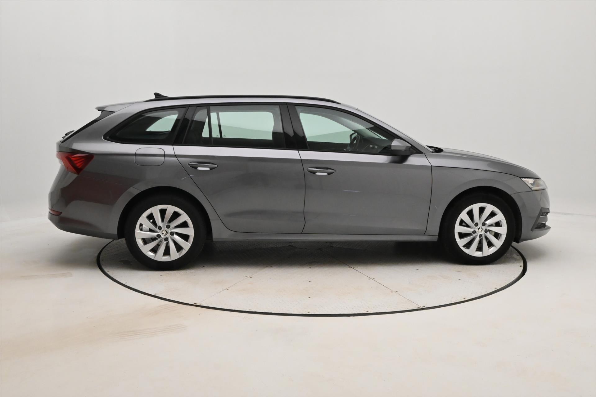 Hlavní fotografie vozu Škoda Octavia 2,0 TDI 110 KW DSG EL.KUFR Záruka až 5 let (4)