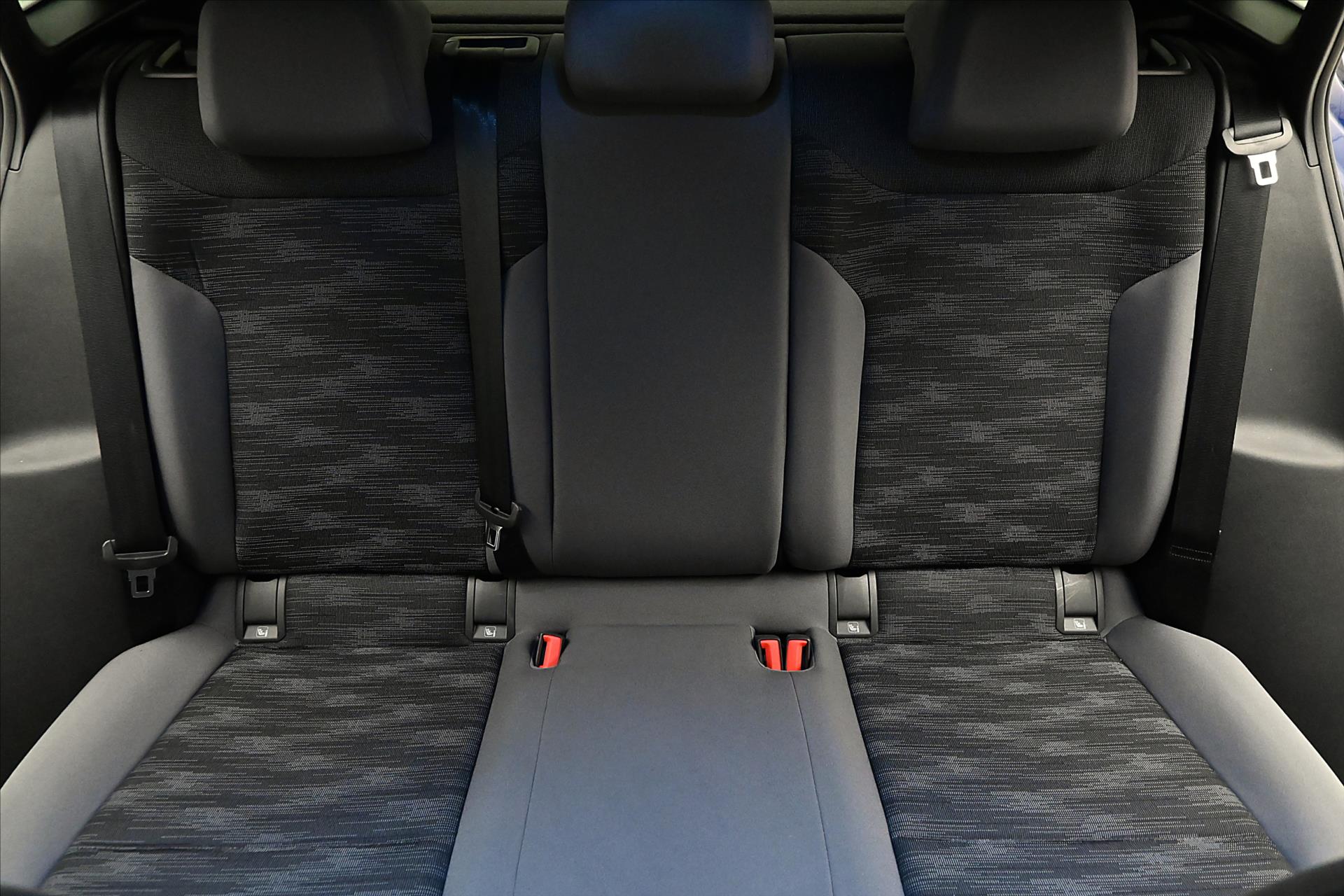 Hlavní fotografie vozu Volkswagen ID.5 Pro Perfo. 150kW 77kWh SoH 93% Záruka až 3 roky (26)