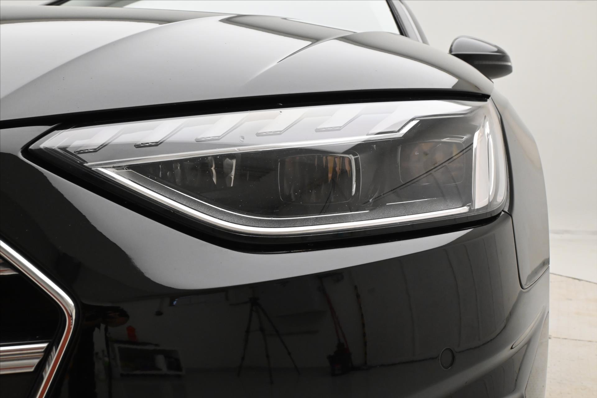 Hlavní fotografie vozu Audi A4 2,0 40TDI 150 kW S-Tronic Záruka až 5 let (33)