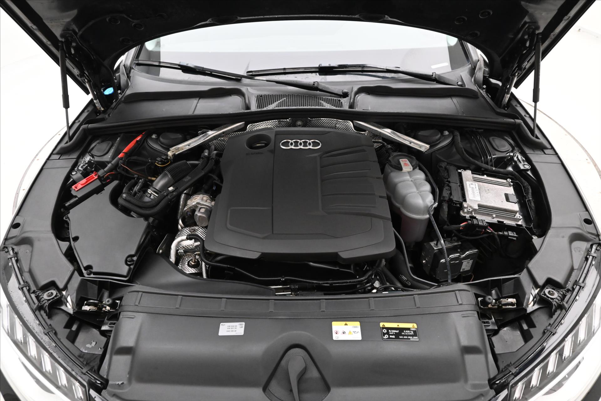 Hlavní fotografie vozu Audi A4 2,0 40TDI 150 kW S-Tronic Záruka až 5 let (10)