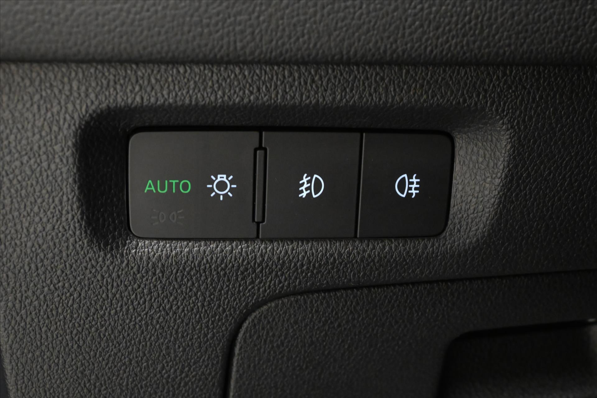 Hlavní fotografie vozu Škoda Octavia 2,0 TDI 110 kW DSG Style Záruka až 5 let (28)