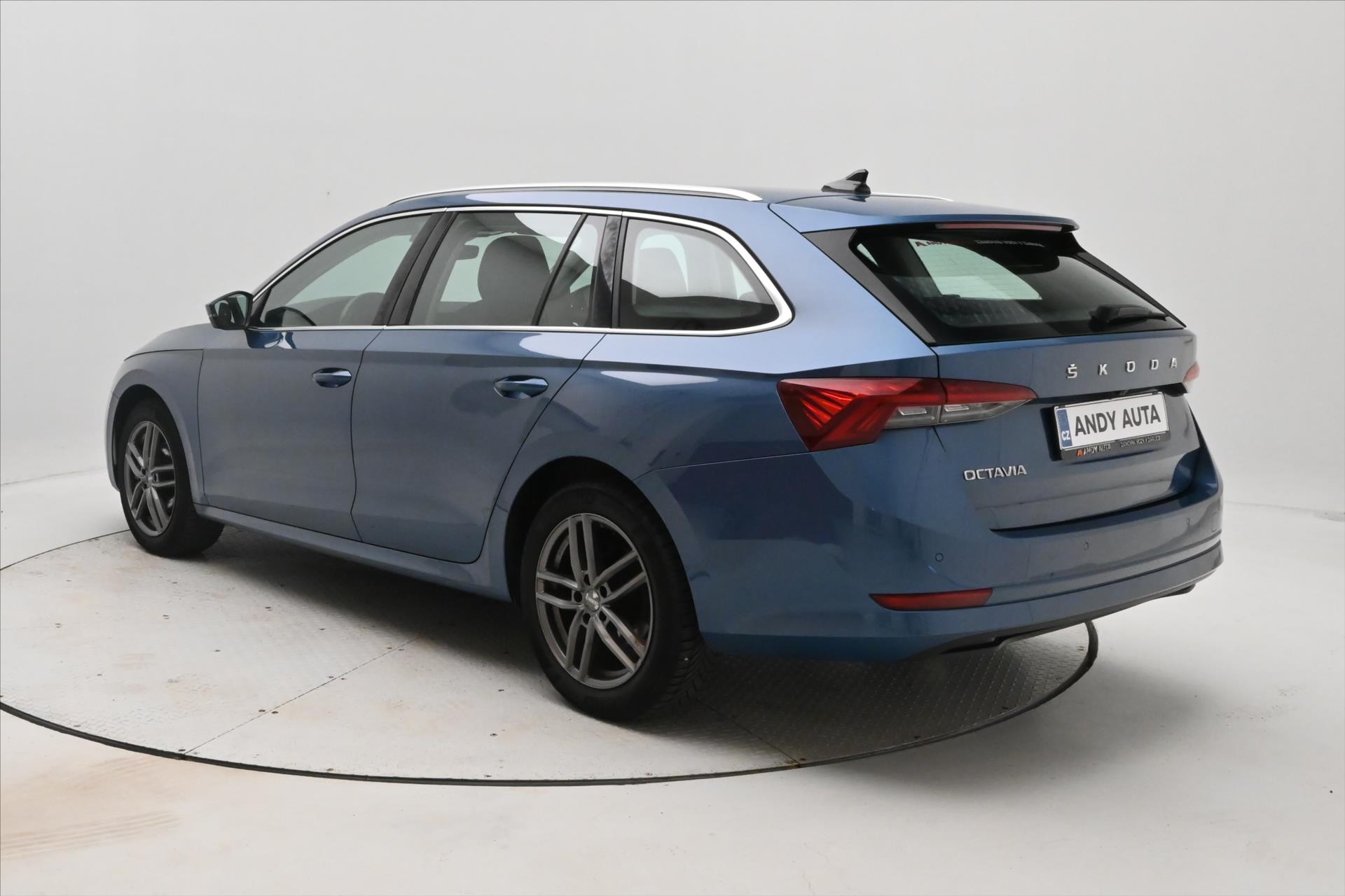 Hlavní fotografie vozu Škoda Octavia 2,0 TDI 110 kW DSG Style Záruka až 5 let (7)